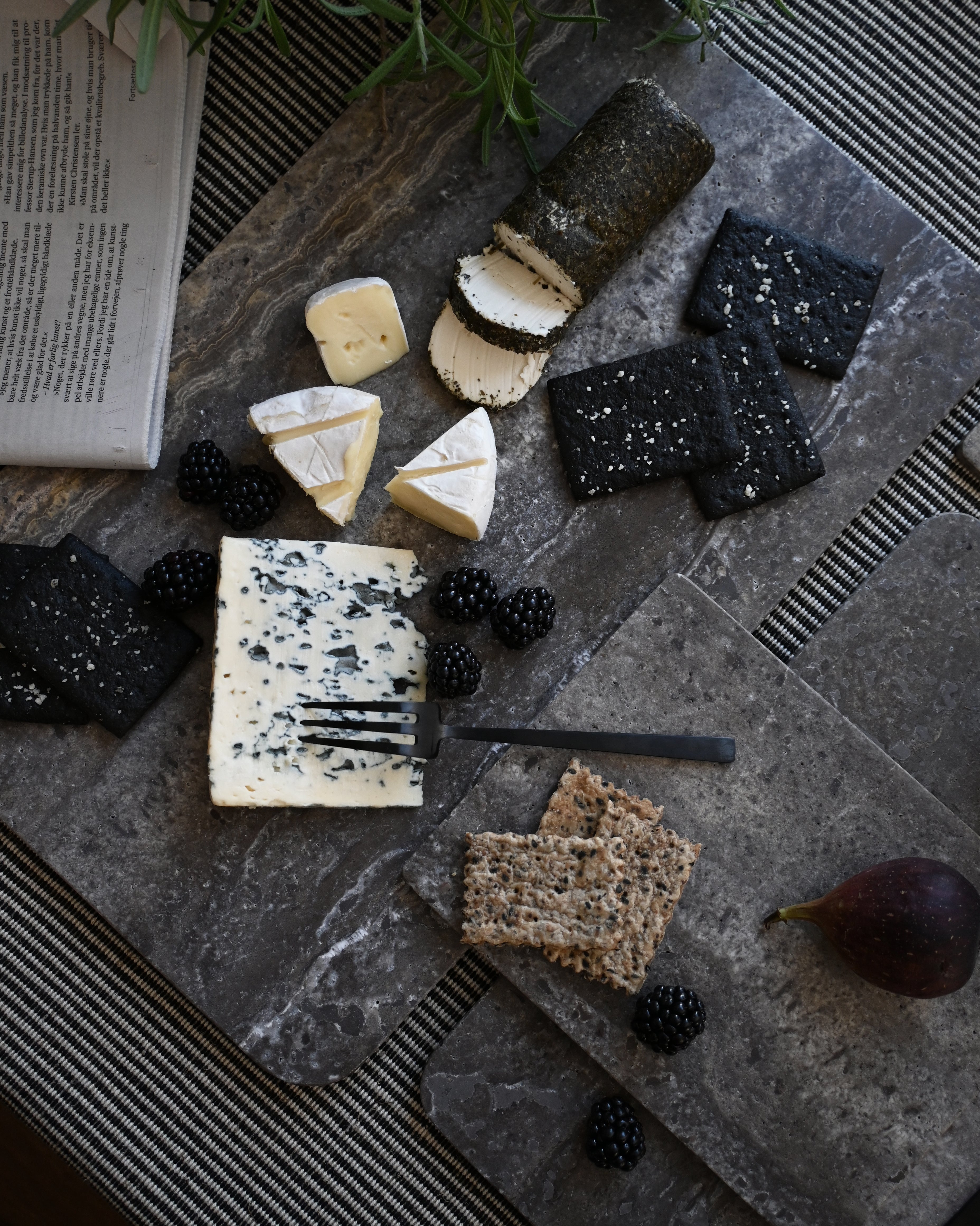 KOGEI black dessert fork set