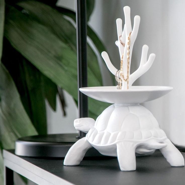 TURTLE CARRY Jewelry Stand gray