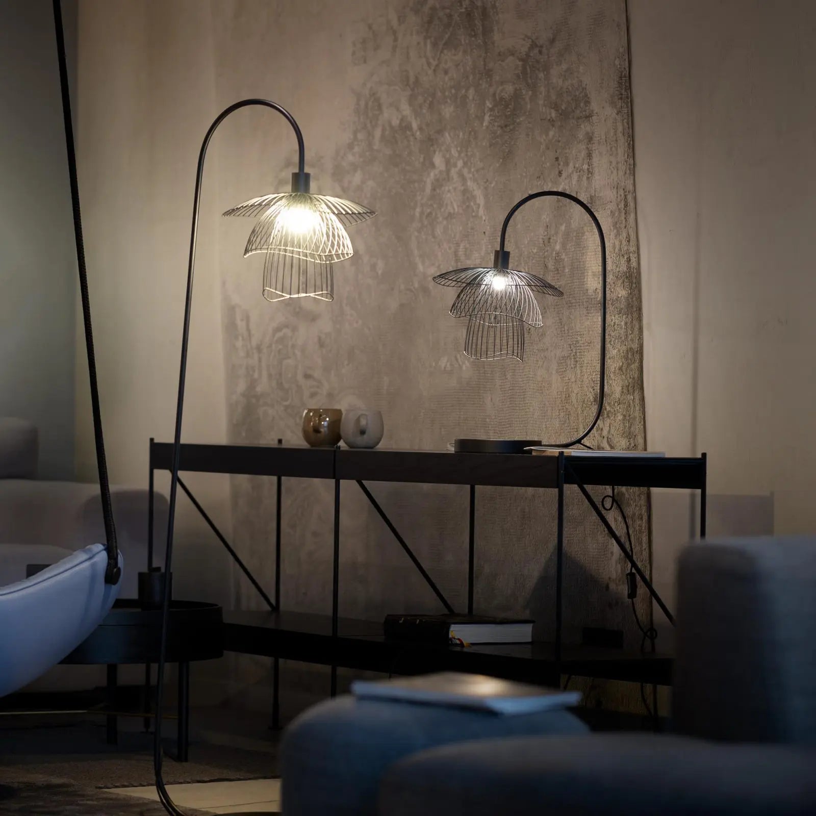 Weiße Papillon -Stehlampe