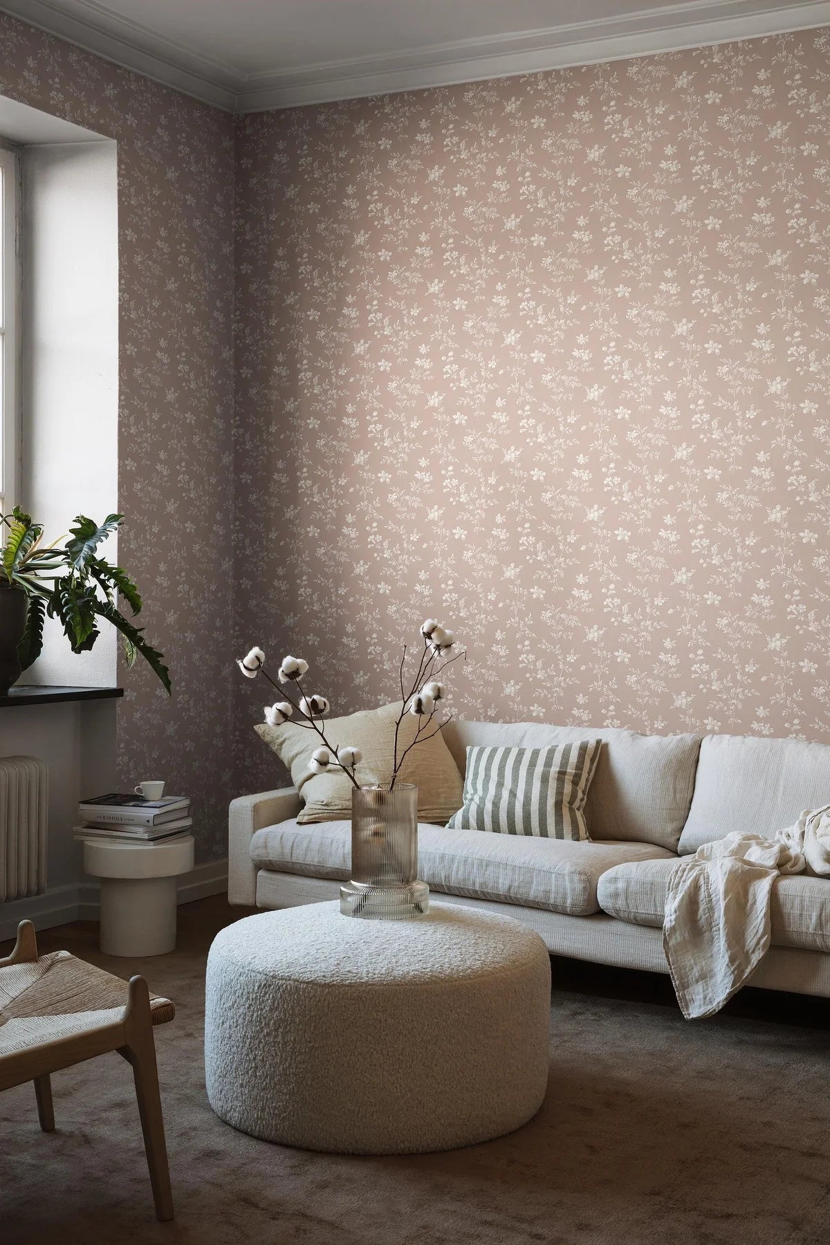 Tapete mit Pflanzenmotiv ÄNGSBLOMMA braun
