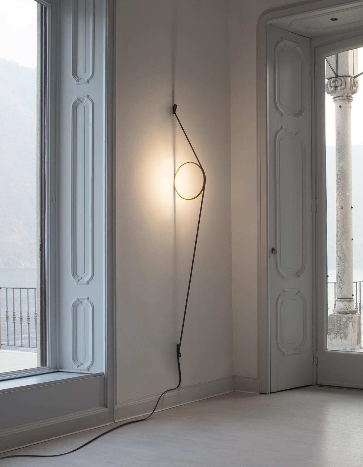 Wandlampe WIRERING grau mit Schwarz