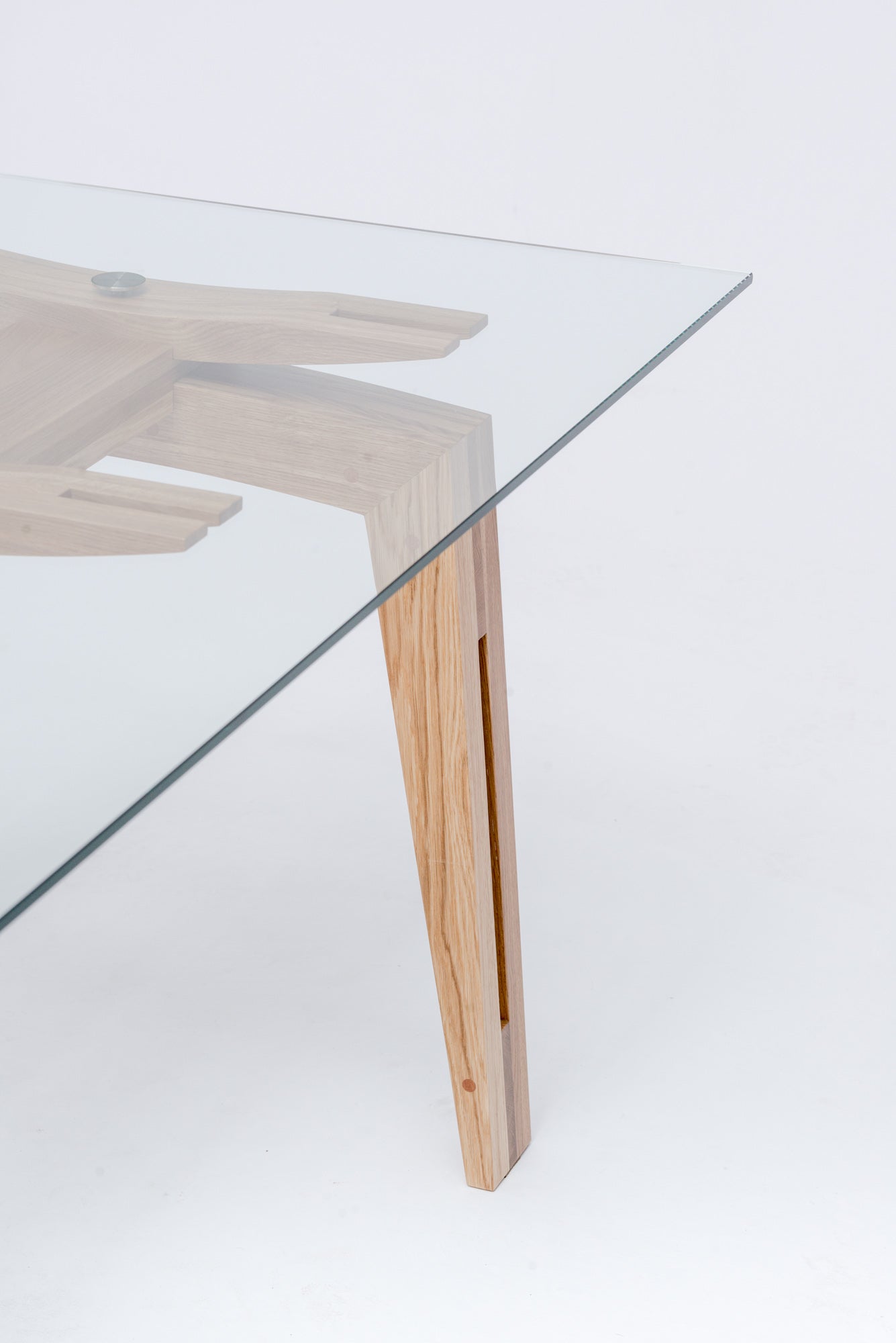 Tisch TAMAZO AIR mit Glasplatte