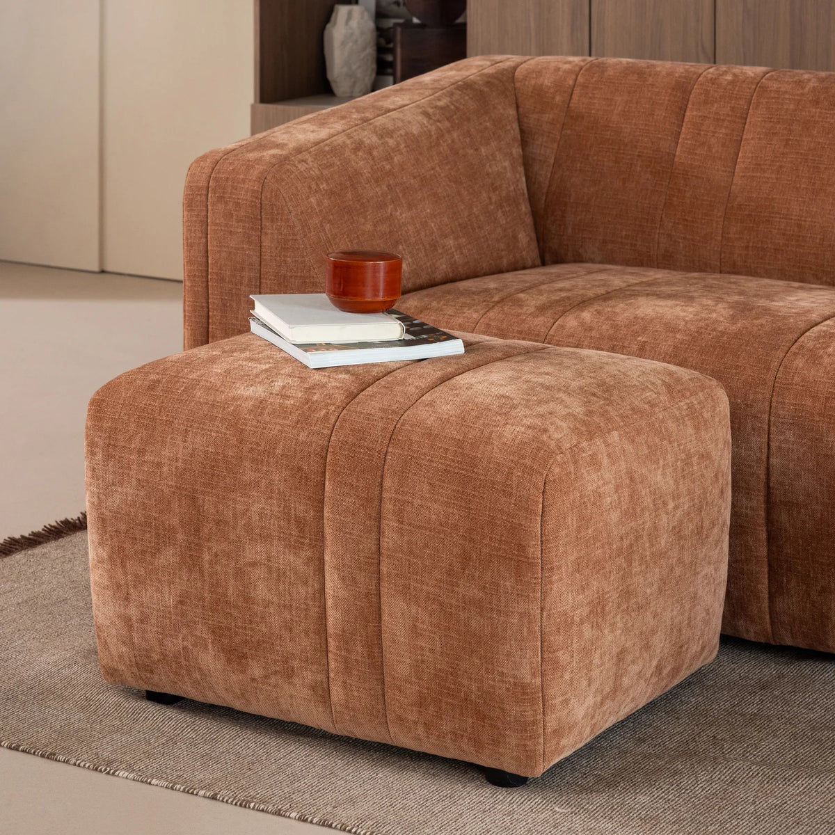 Puff OMAIRE rostbrauner Chenille