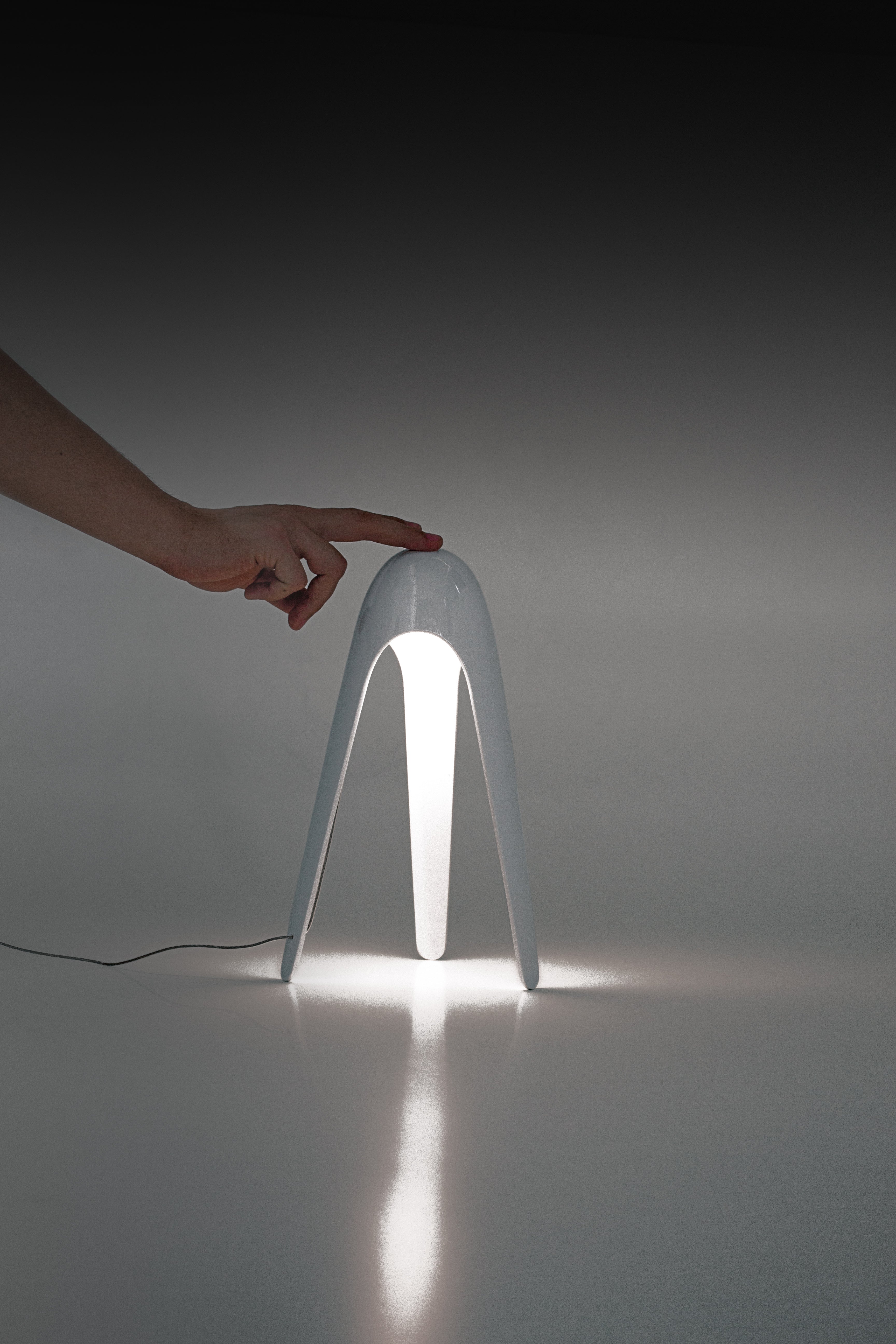Cyborg Table Lamp in Shimmering Fuchsia