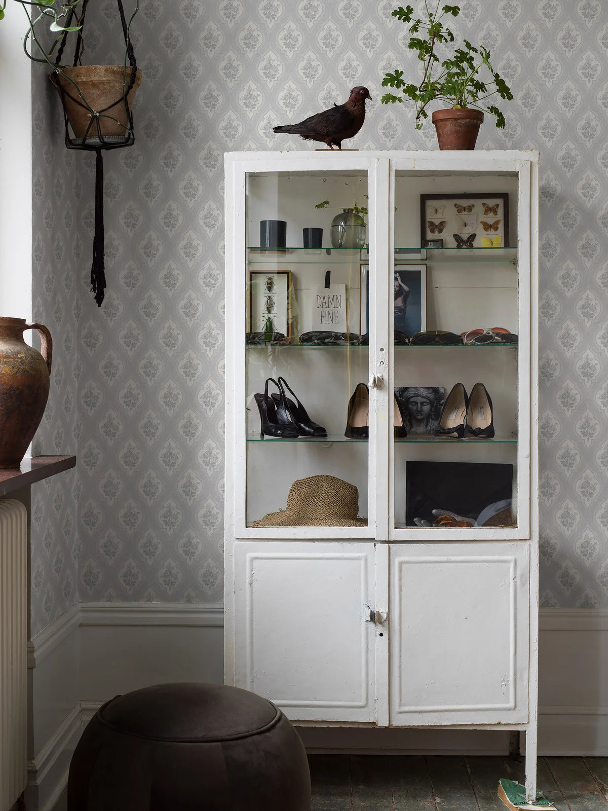 Tapete mit pflanzlichem Medaillonmuster ETERNAL FLOWER grau