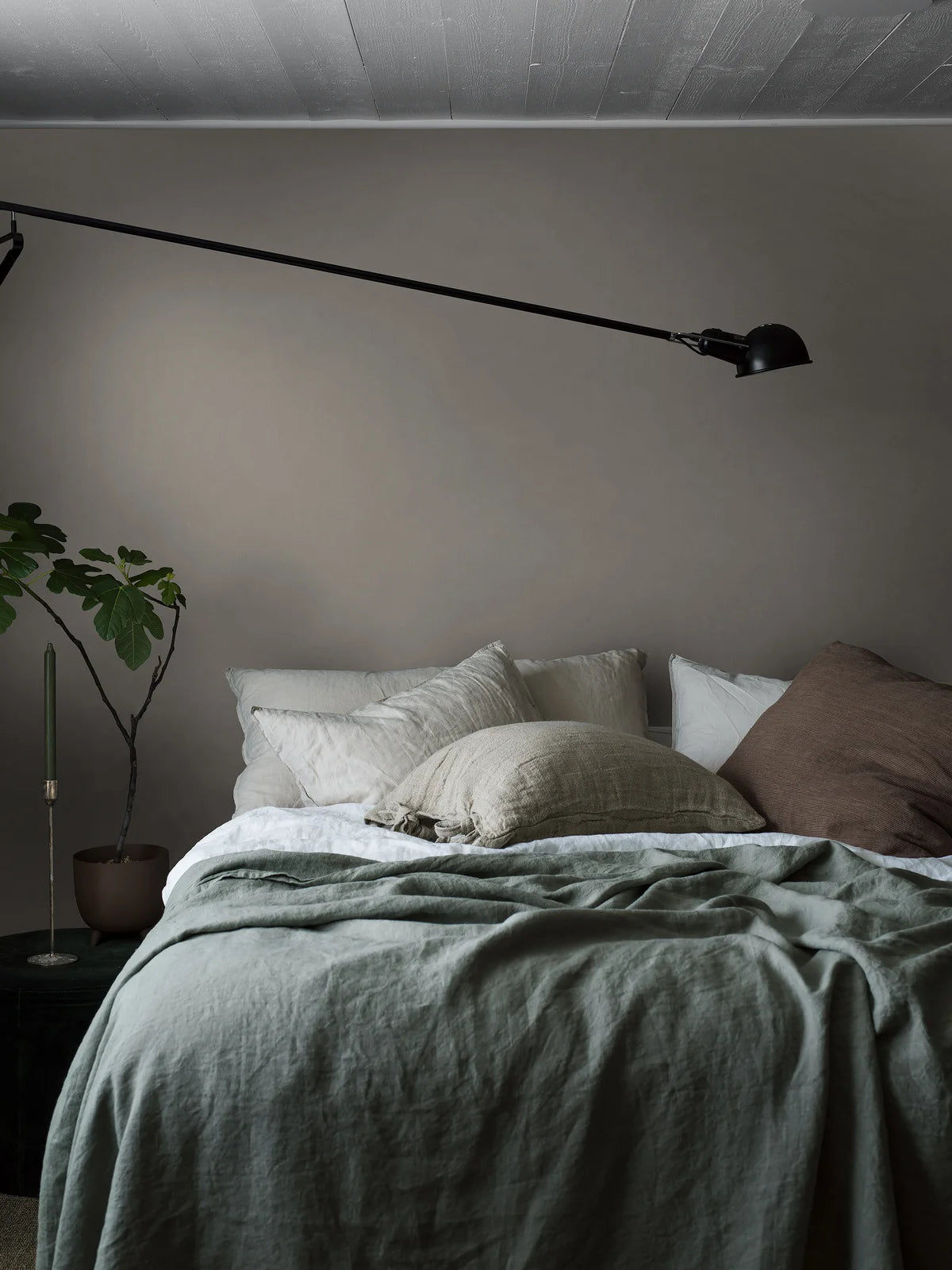 Strukturierte Tapete, die Leinen imitiert - LINEN FIBER beige-grau