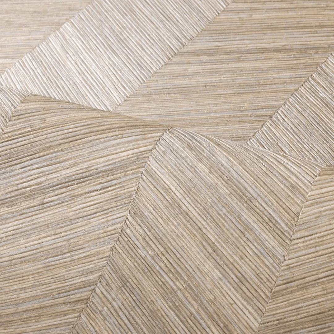 Geometrische Struktur-Tapete, die Holz mit Fischgrätmuster imitiert, OCOTEA - PERLE perlmuttbeige