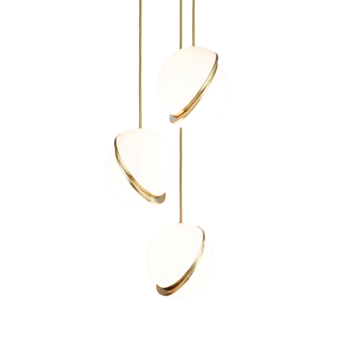 Dreipunktige Pendelleuchte CRESCENT mit opalisiertem Schirm und Messingdetails