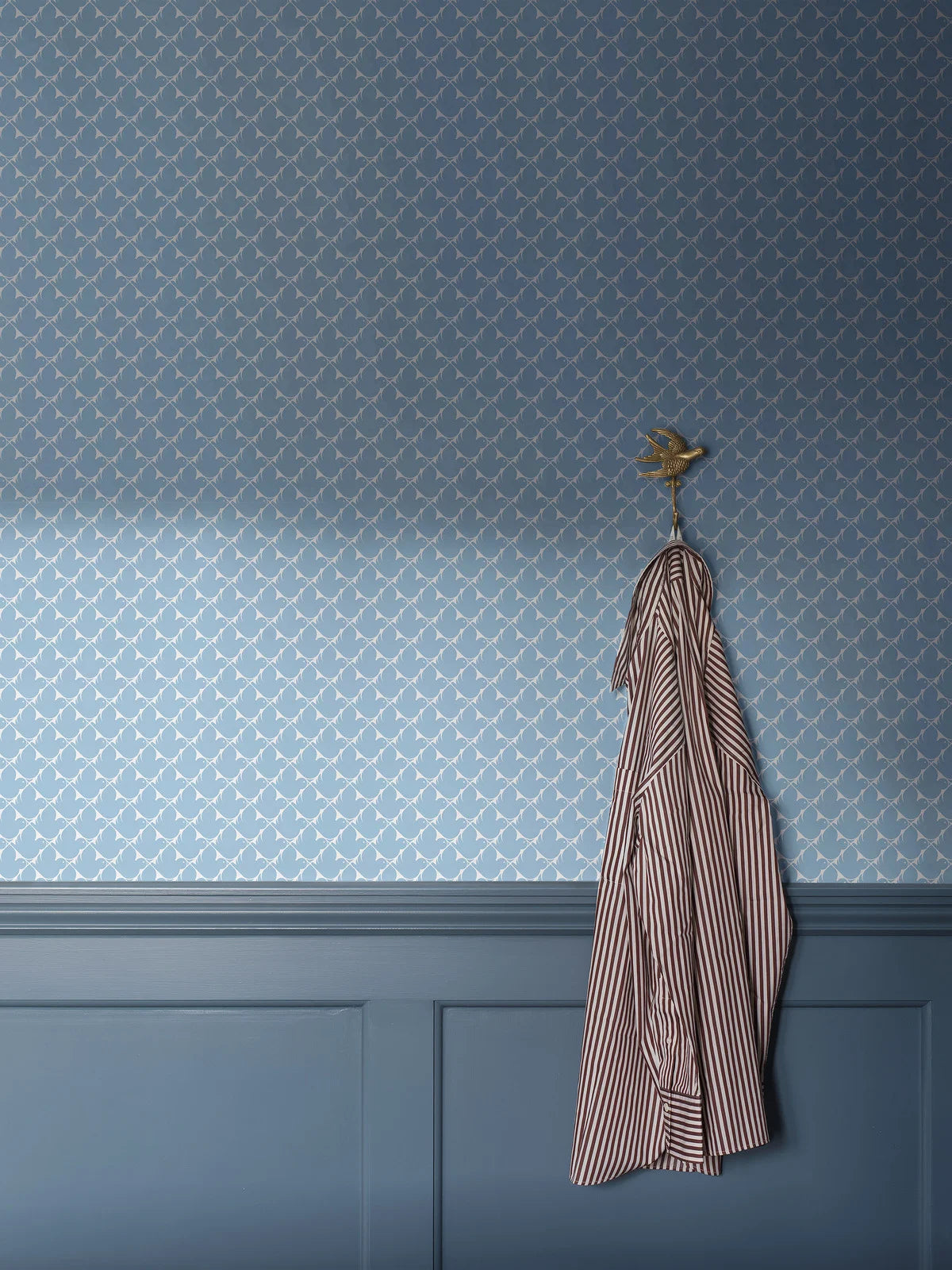 Tapete mit geometrischem Muster PIPPI blau mit Weiß