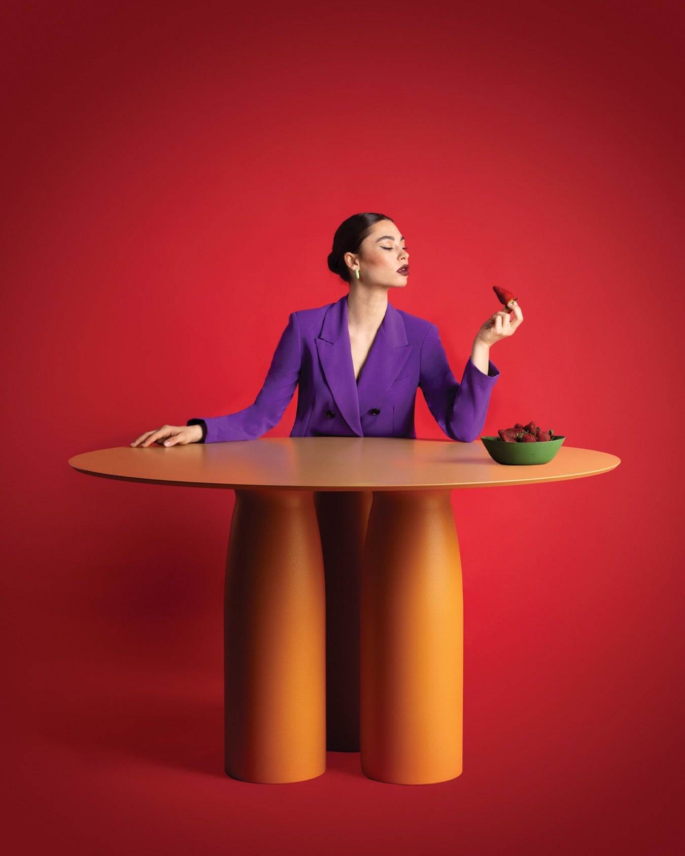 Round table TOTO HPL laminate white