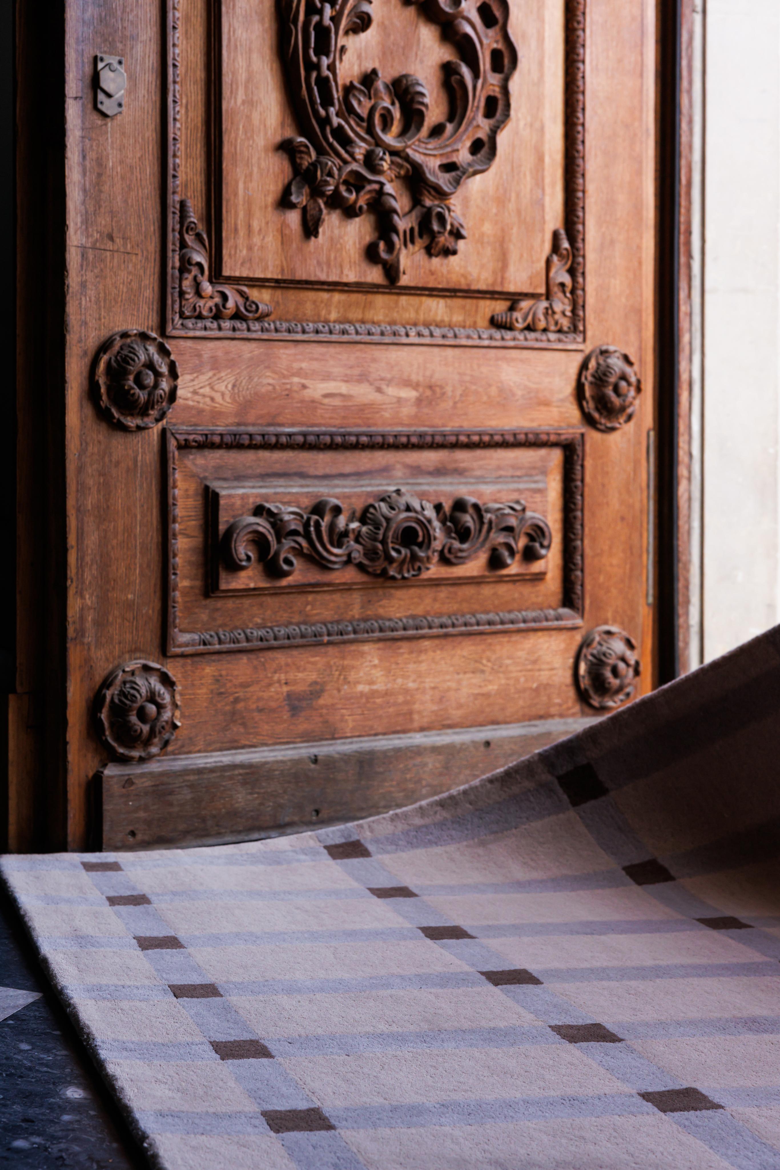 COTTAGE brown rug with gray