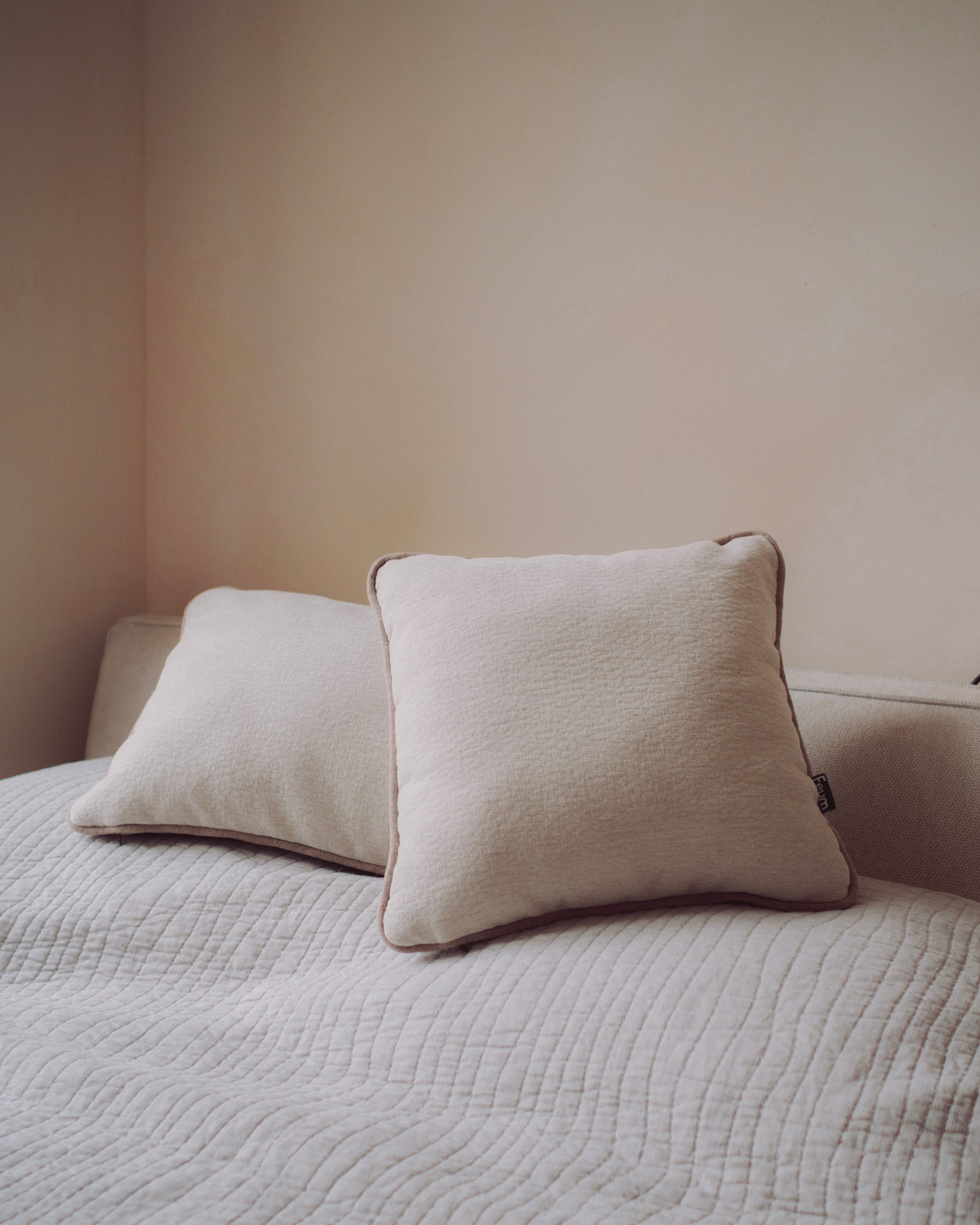 MIU Kissen beige