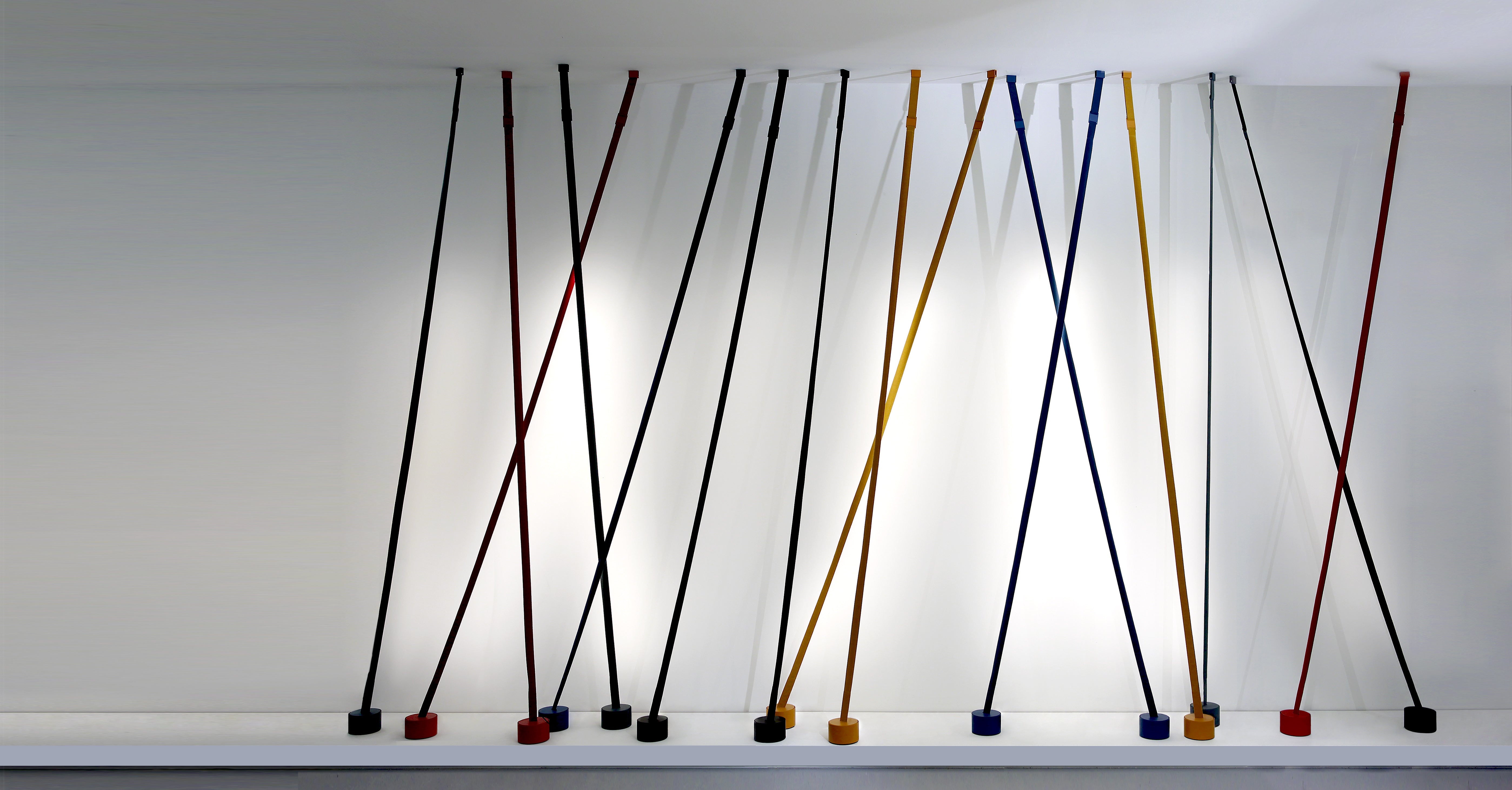 Stehlampe ELASTICA blau