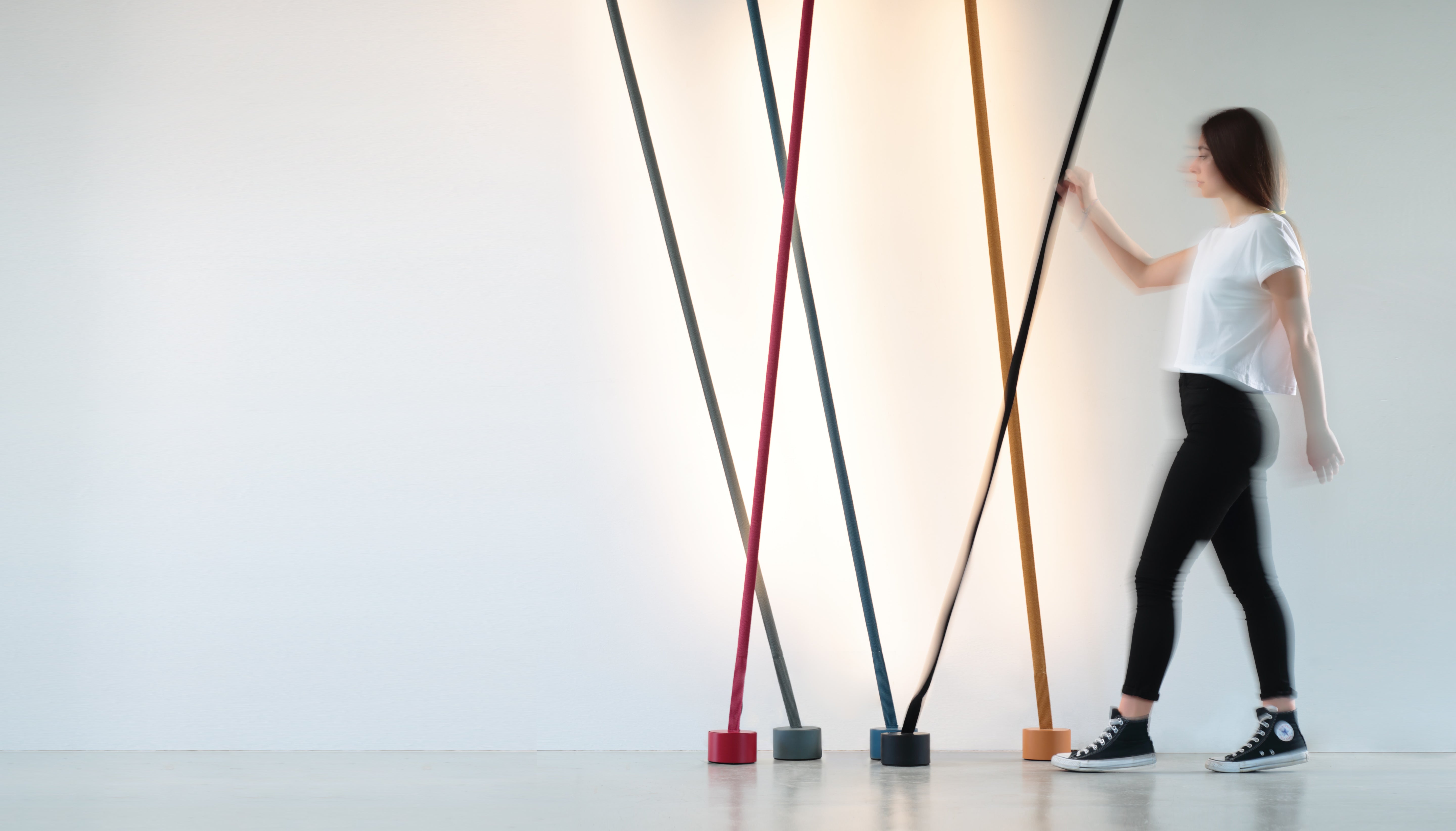 Stehlampe ELASTICA blau