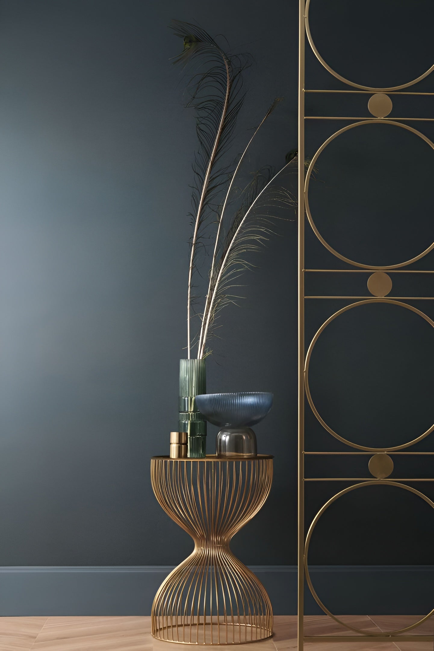 Smooth matte wallpaper with a pearlescent effect OCTA - DARK BLUE with gold