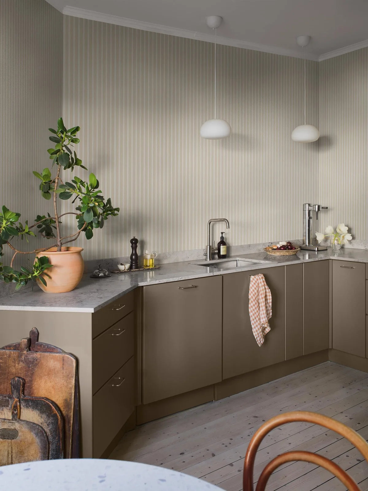 Tapete mit Streifen PÄRLRAND beige mit Weiß