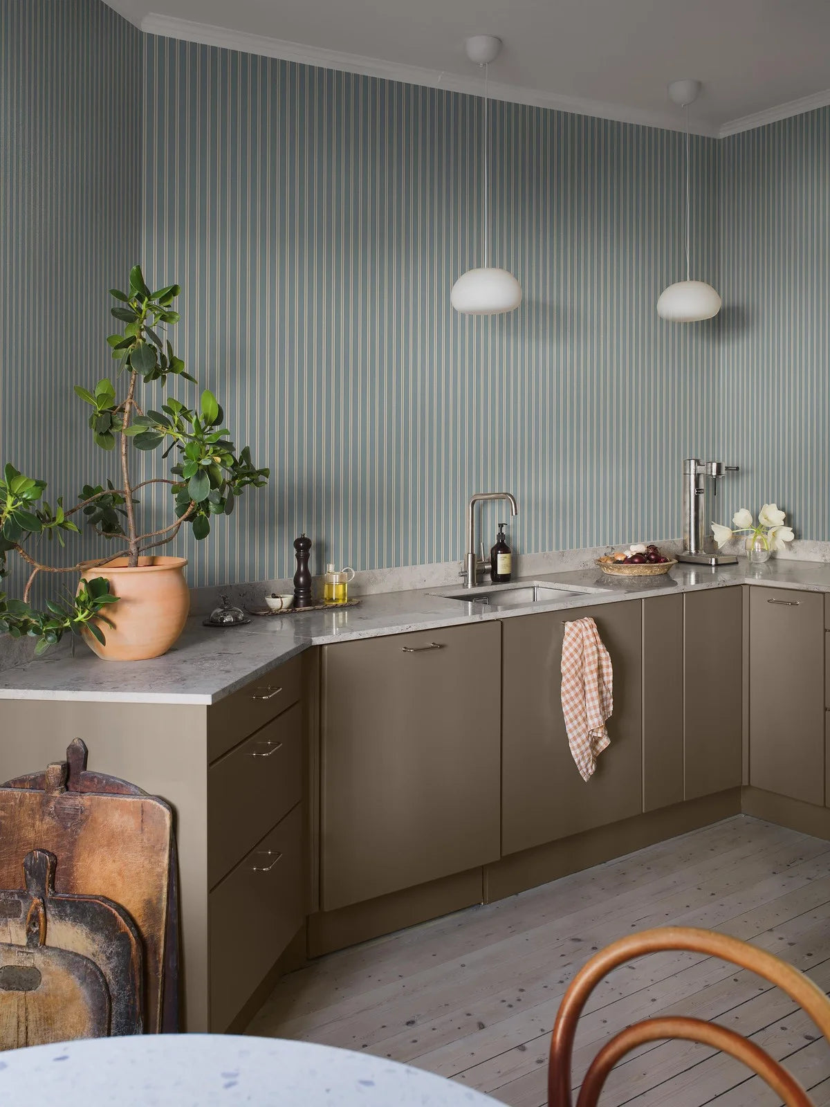 Tapete mit Streifen PÄRLRAND blau-beige