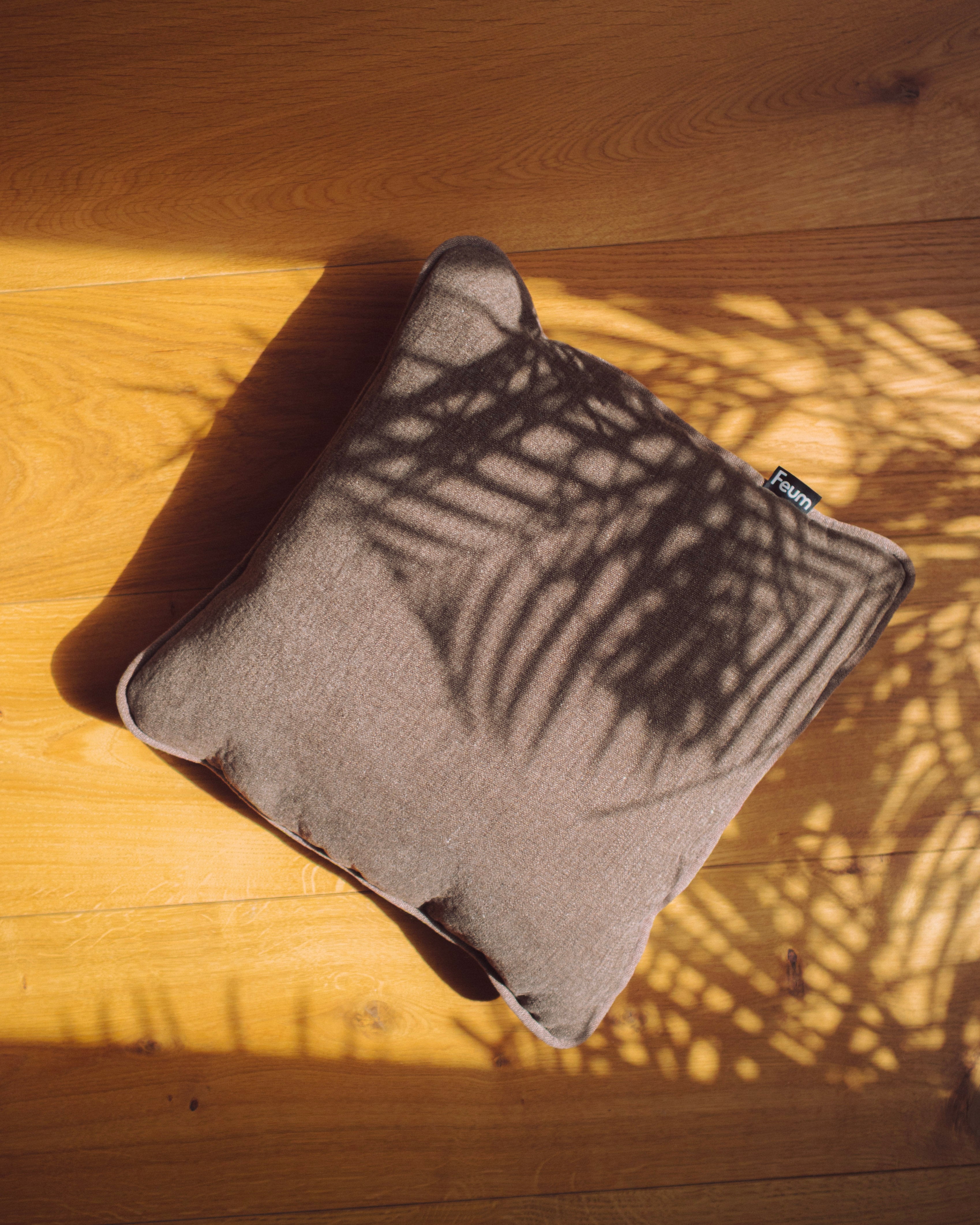 MIU Cushion Walnut Brown