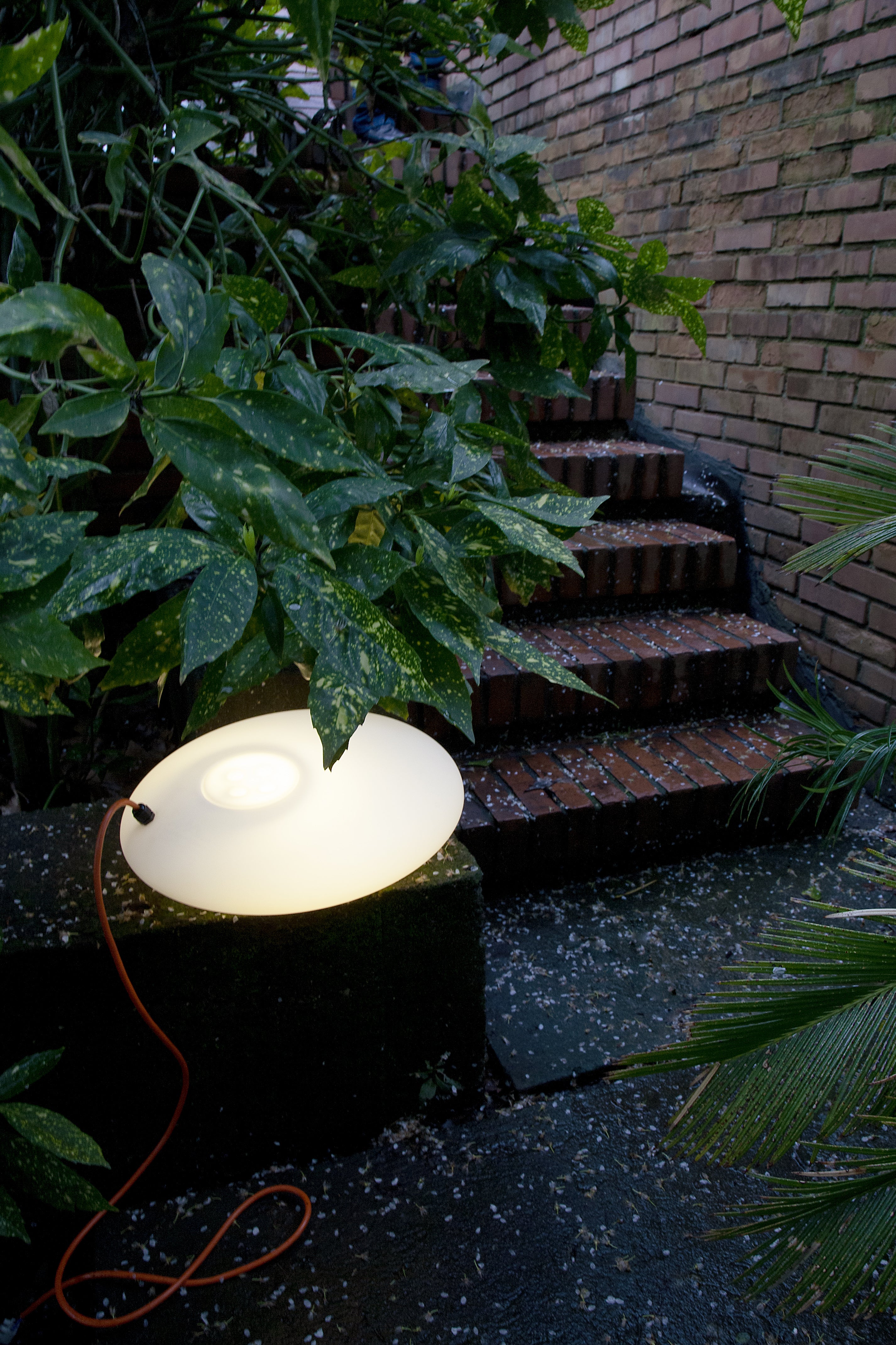 Lampa podłogowa zewnętrzna GLOUGLOU POL biały