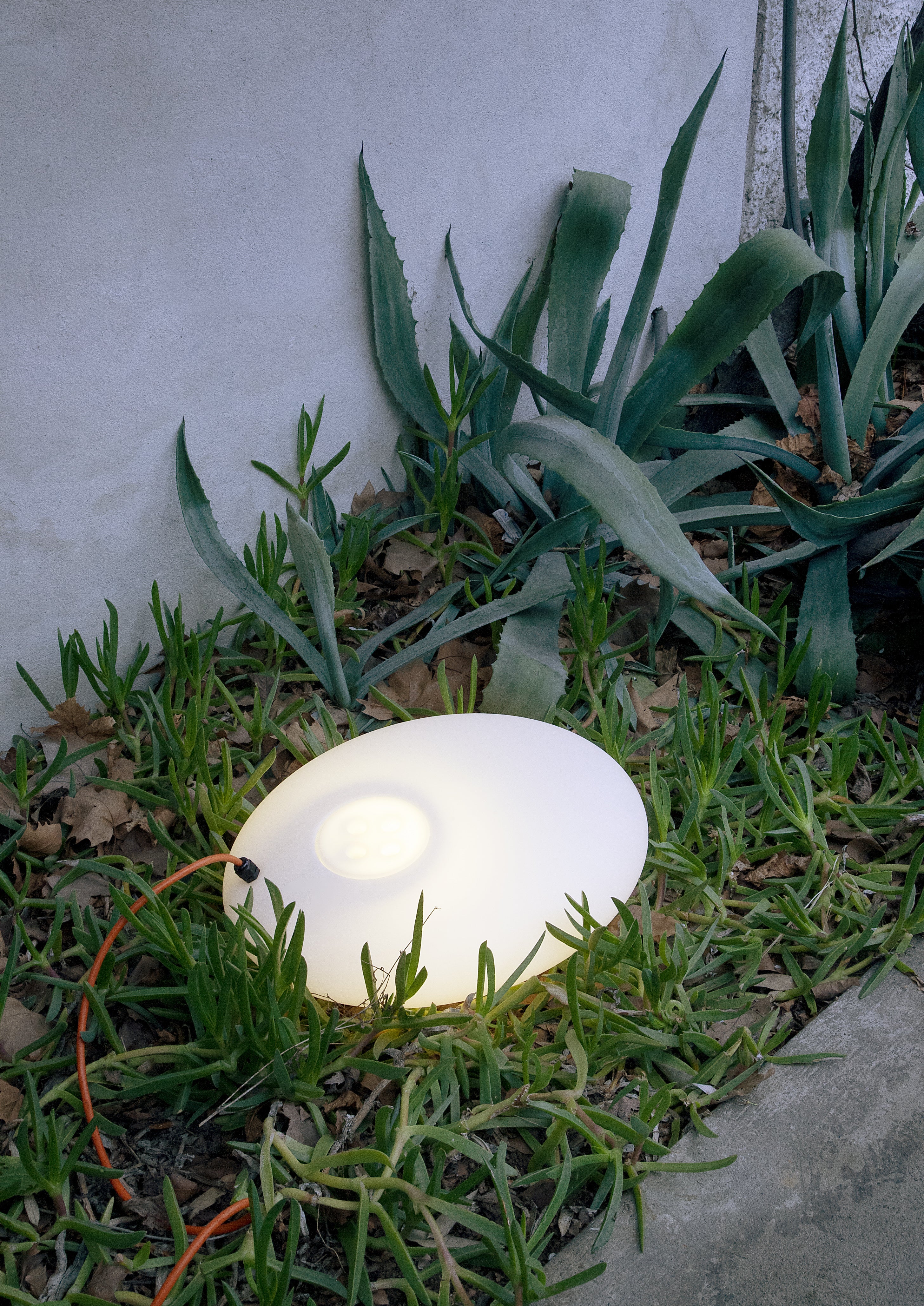 Lampa podłogowa zewnętrzna GLOUGLOU POL biały