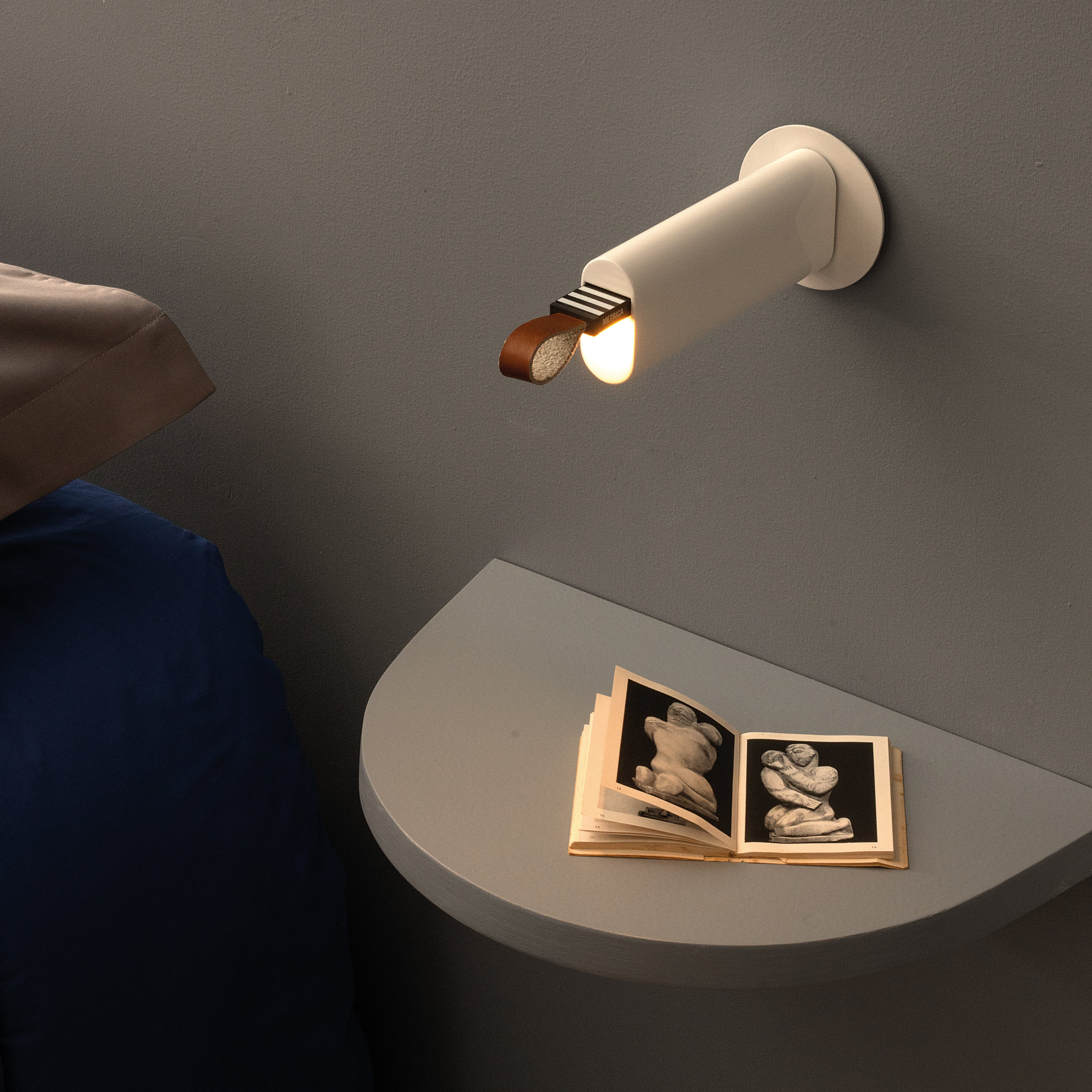 Wandlampe METRICA glänzend weiß