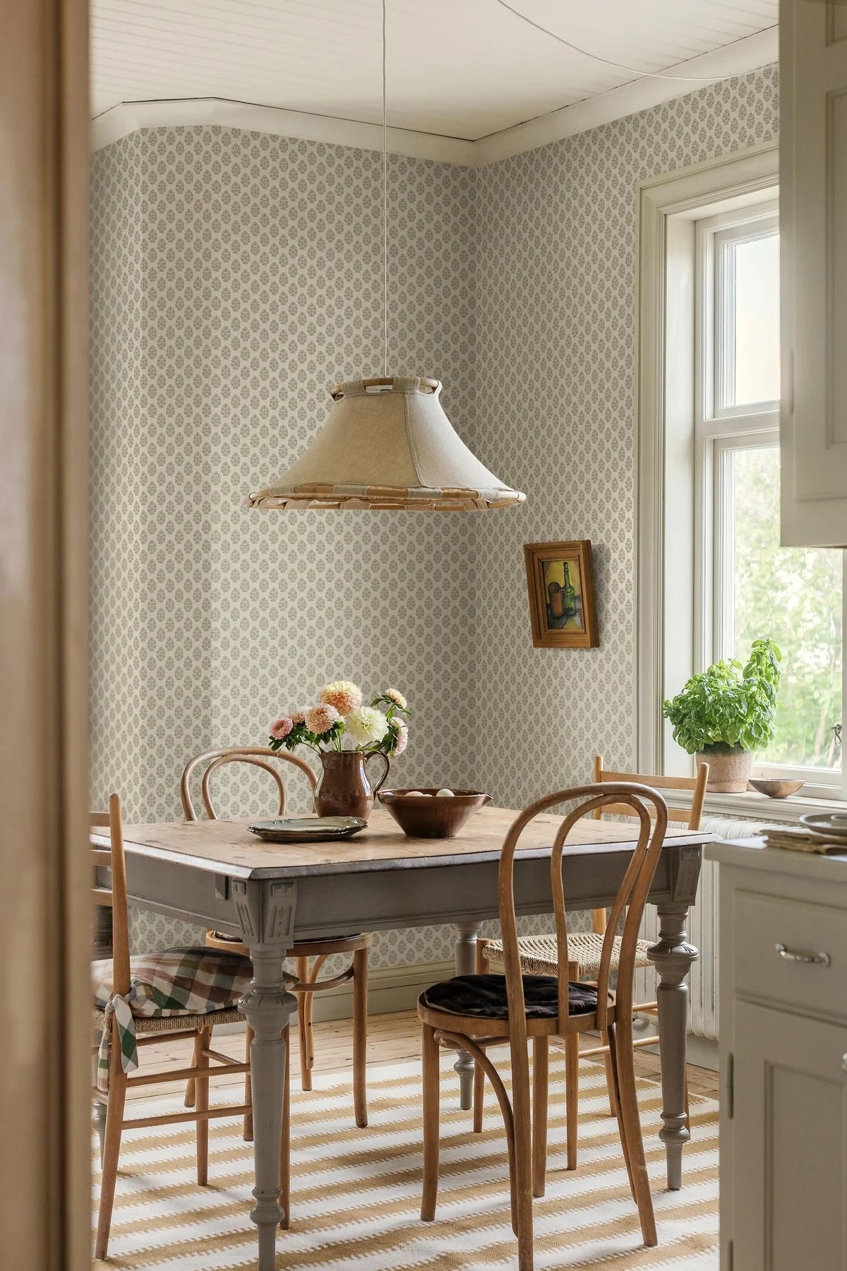 Tapete mit floralem Muster SIBYLLA in Creme mit Rosa