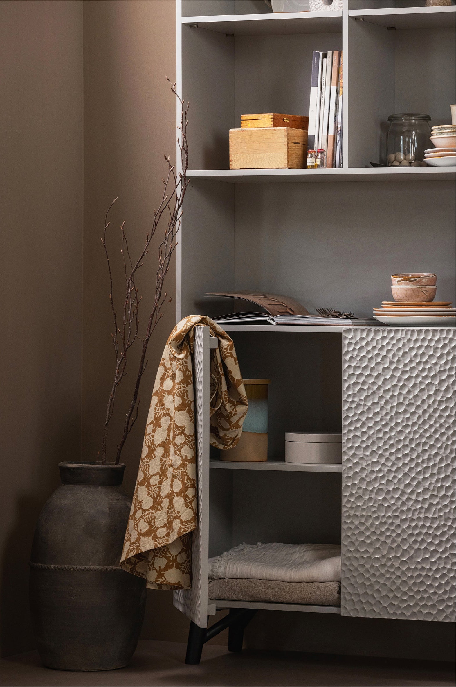 CARVED shelf gray mango wood