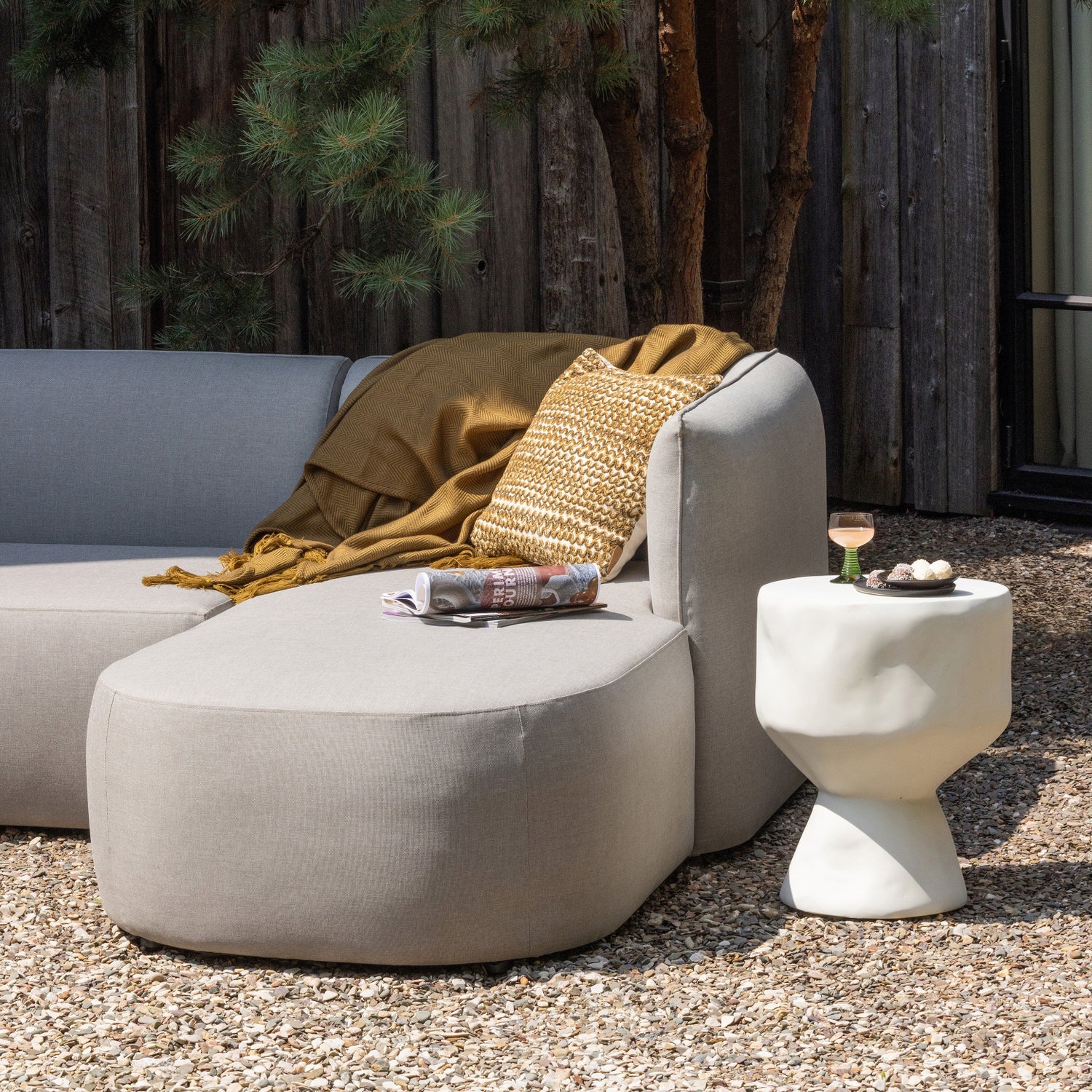 Gartentisch NIVO cremefarben