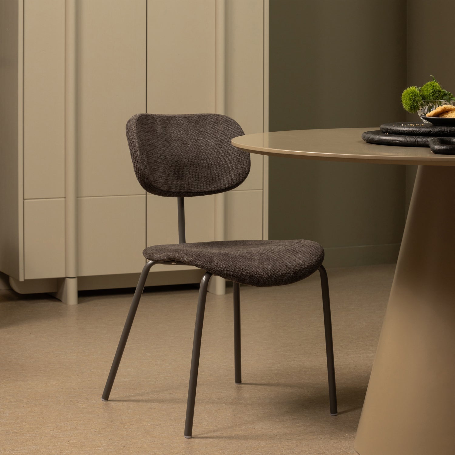 Brown link chair