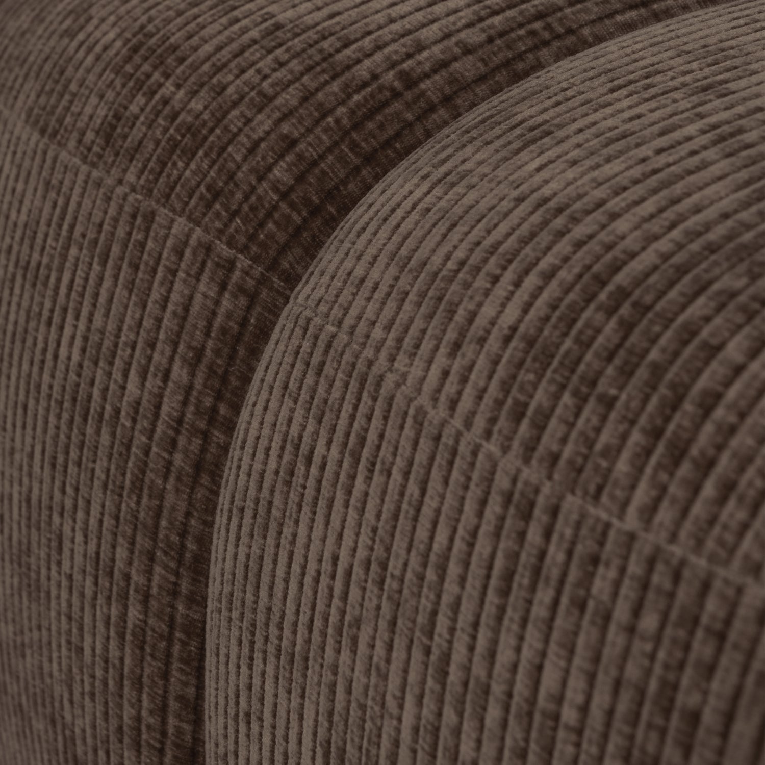 MOJO puff in dark brown corduroy