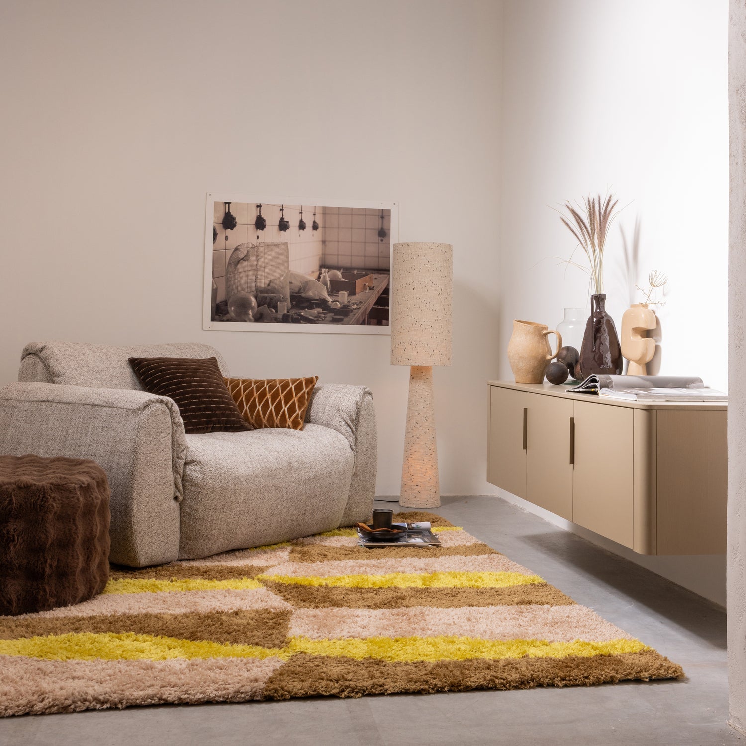 Stehlampe LOFT creme mit schwarzen Punkten