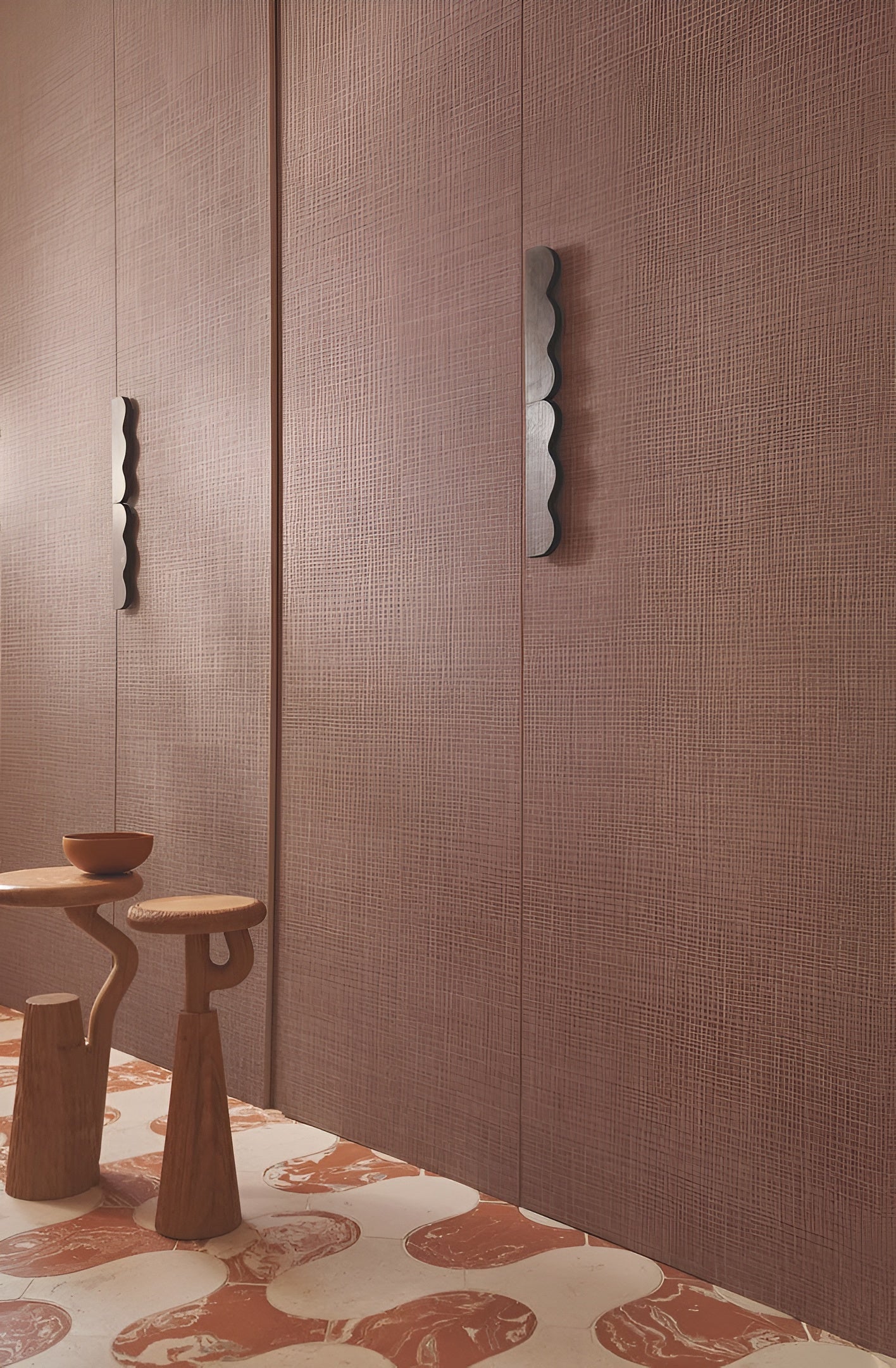 Structural wallpaper resembling canvas SIERRA - BLEU ORAGE dark blue with gray