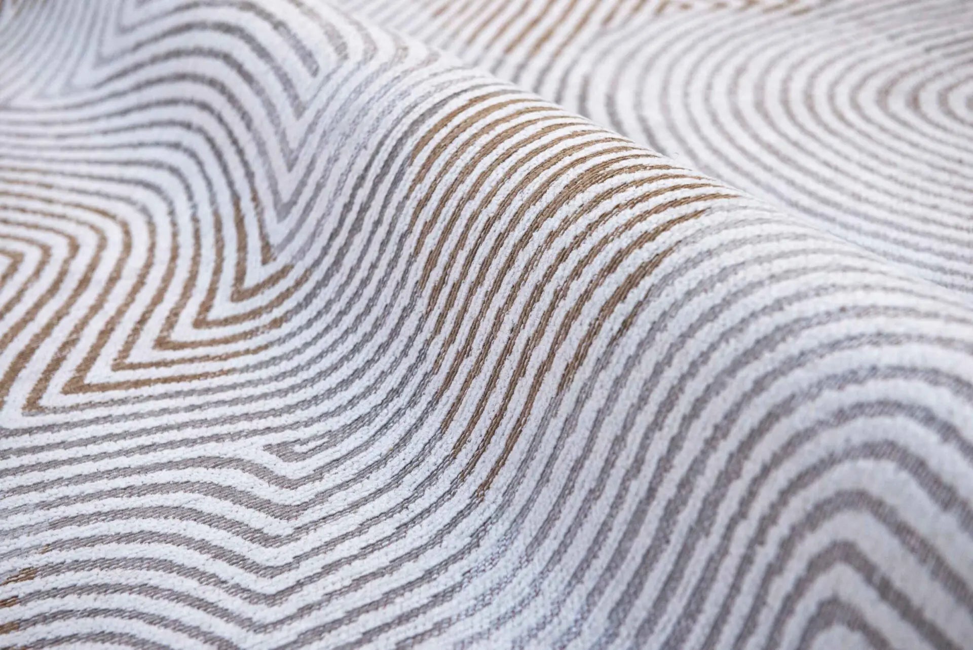 Ovaler Teppich CORAL OYSTER WHITE weiß mit grau