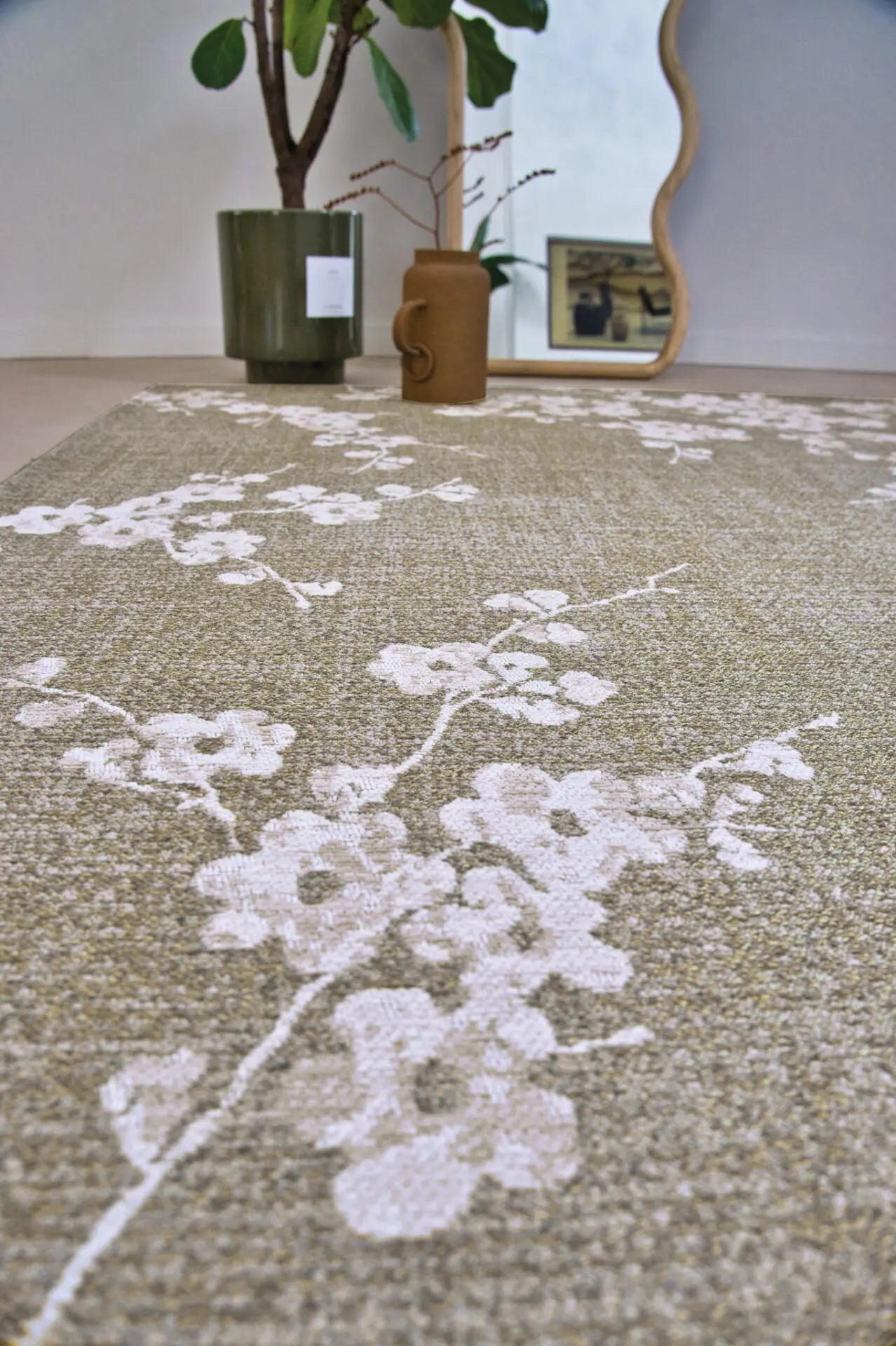 Ovaler Teppich SAKURA grün mit weiß
