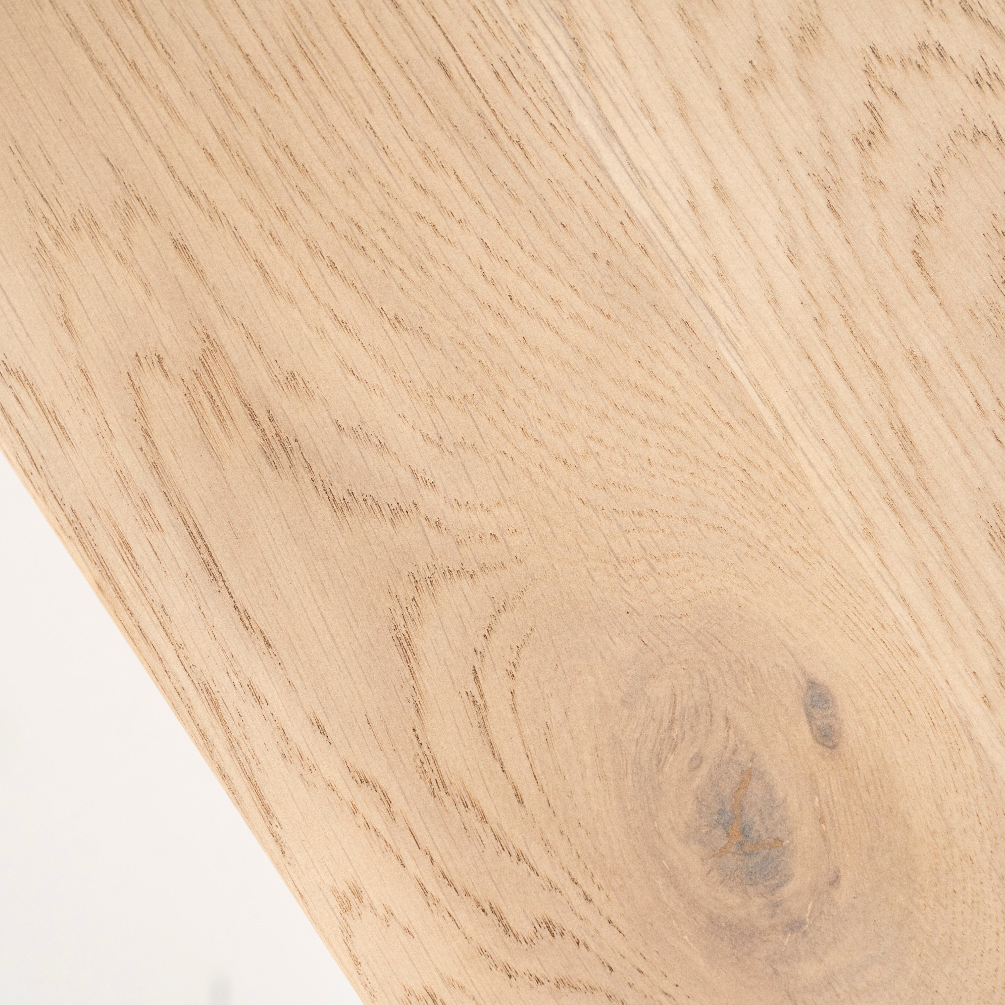 RTV-Sideboard SELBU aus Eichenholz