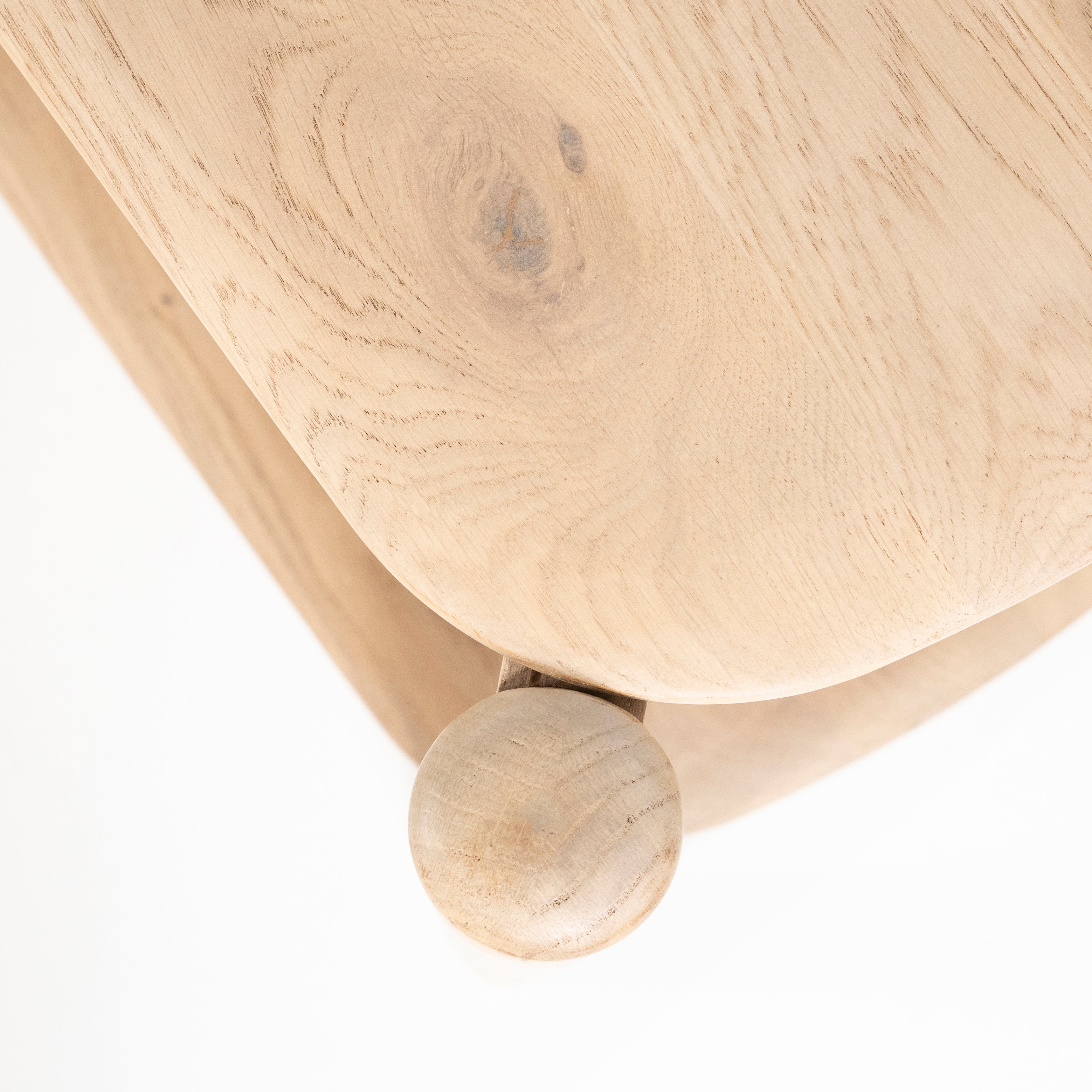 RTV-Sideboard SELBU aus Eichenholz