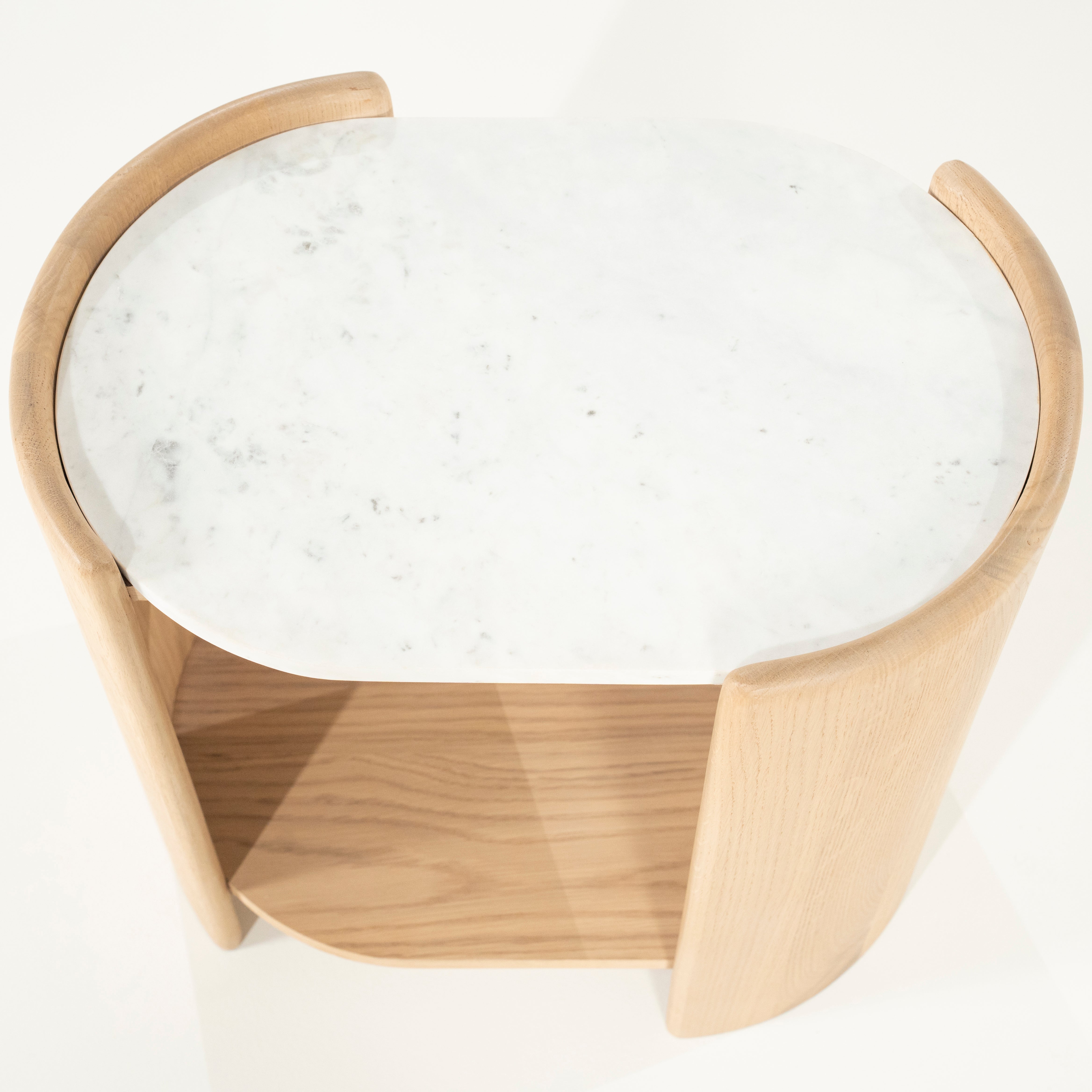 DON side table made of oak wood with a marble top