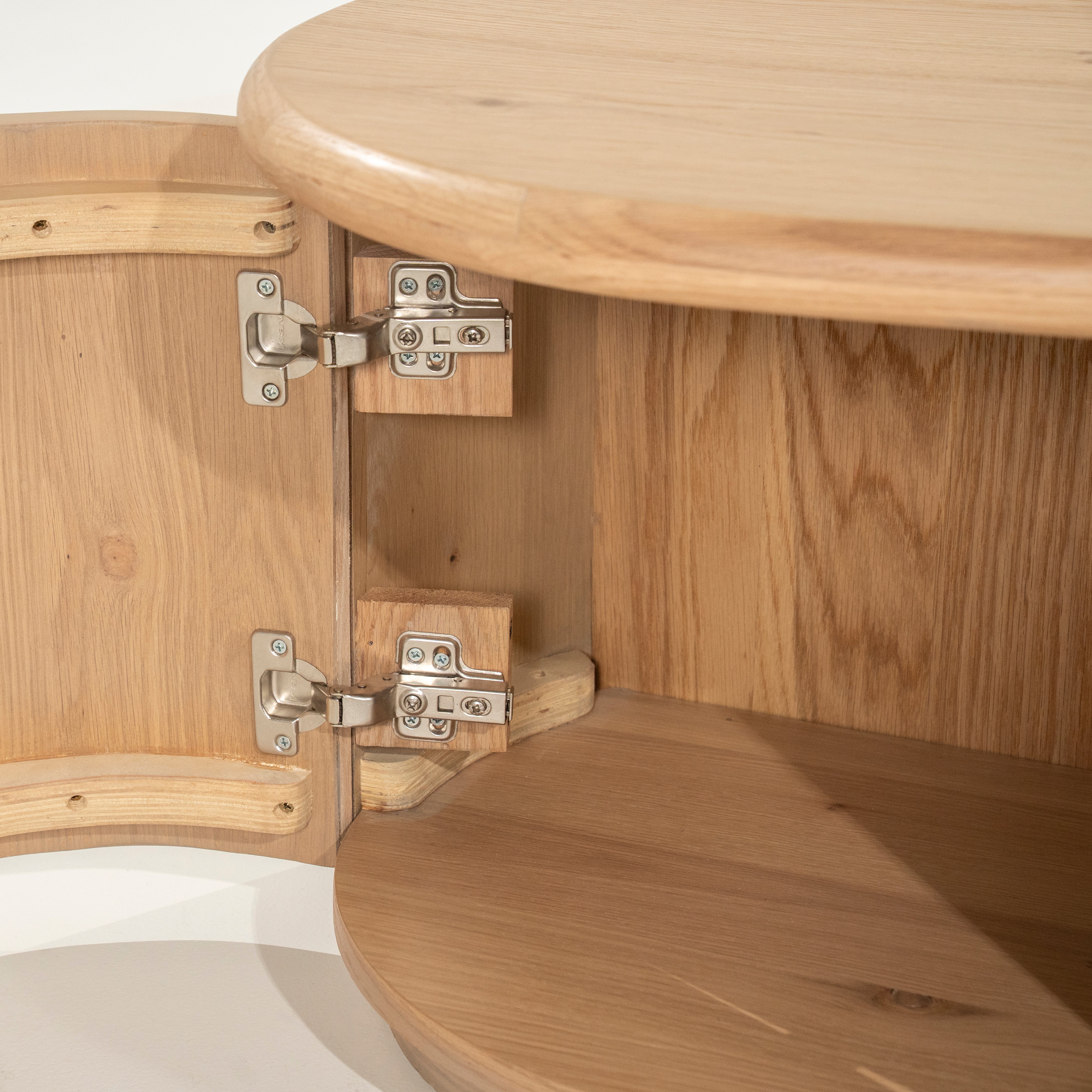 RTV-Sideboard JOSH aus Eichenholz