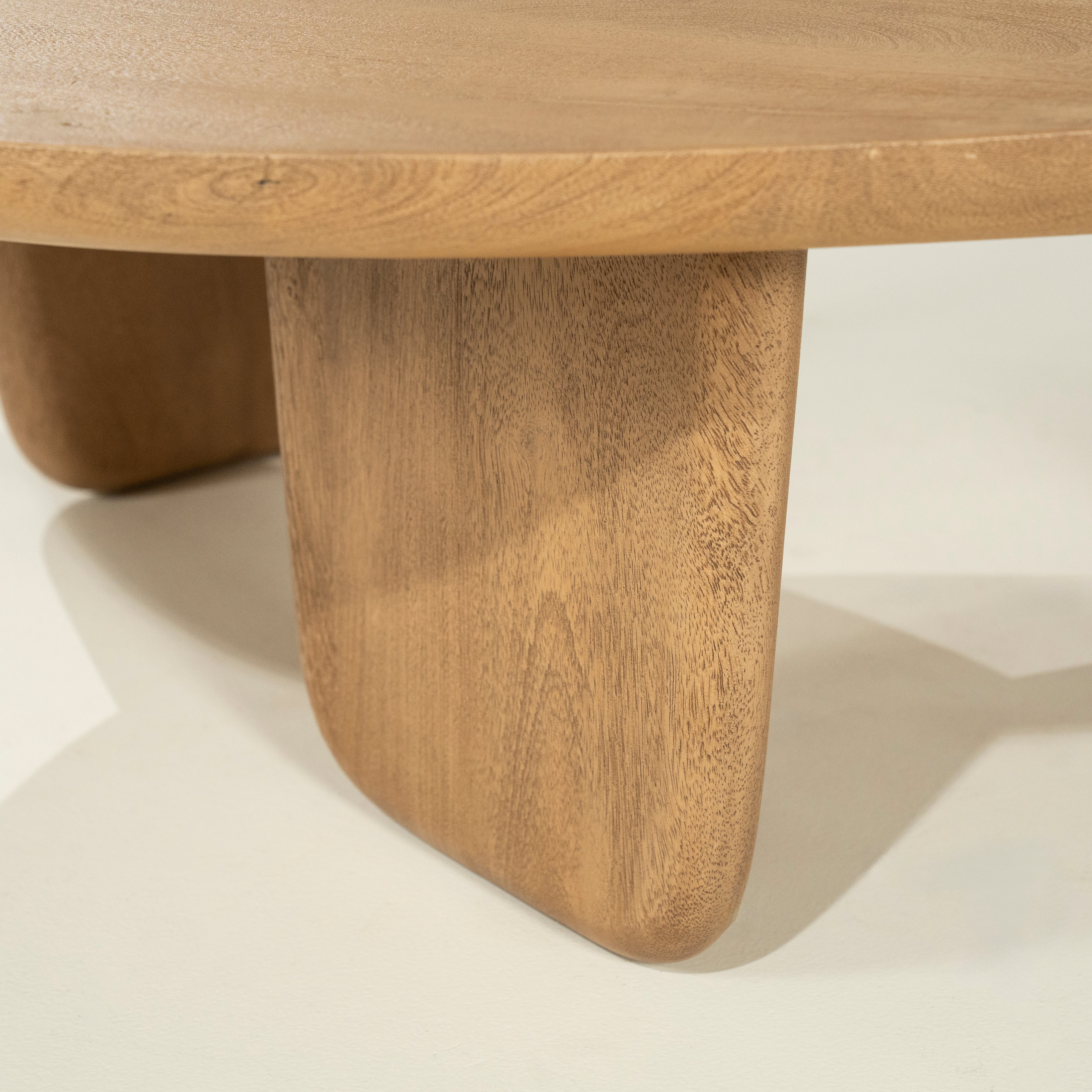 Couchtisch MAUD aus Mangoholz