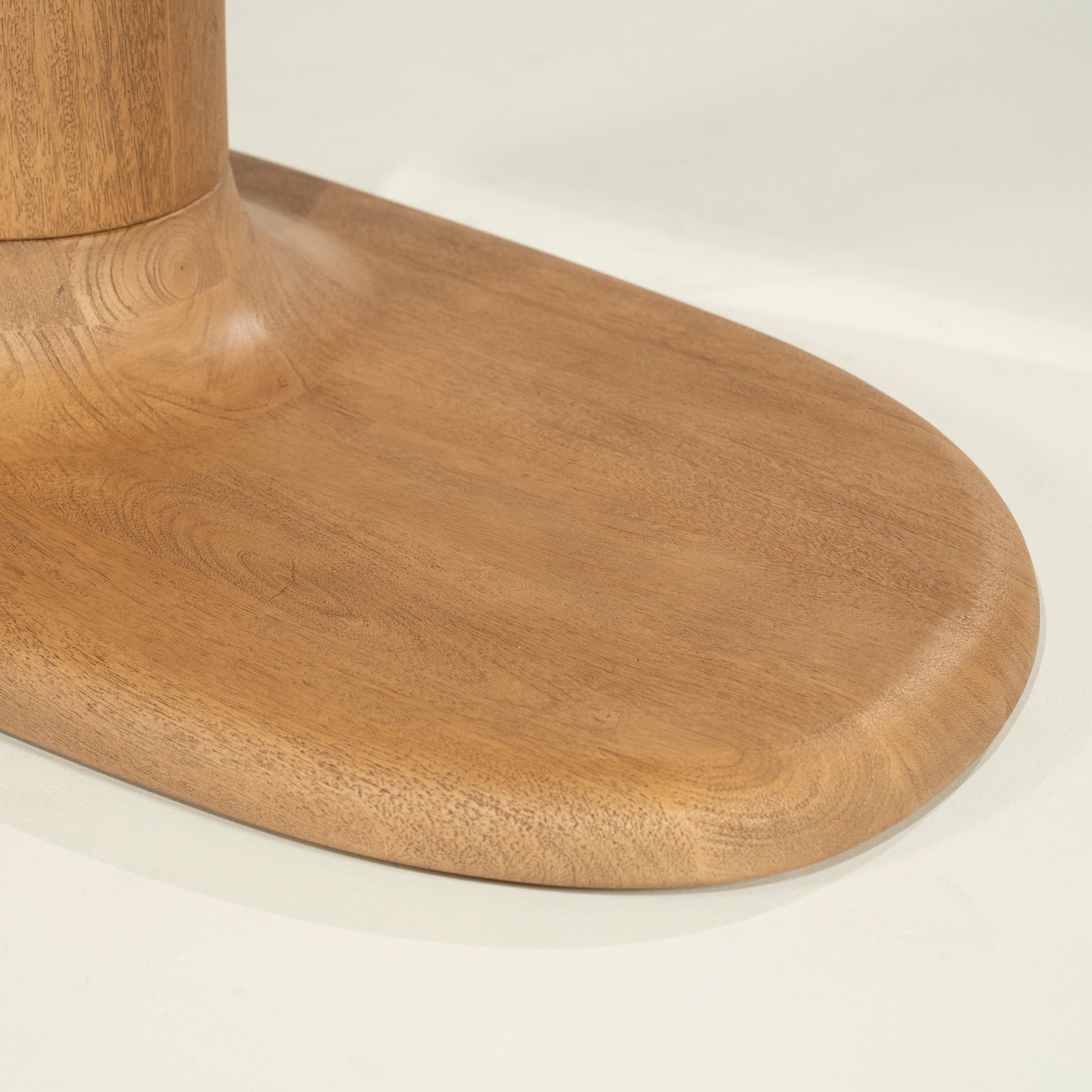 Ovaler Tisch COCO aus Mangoholz