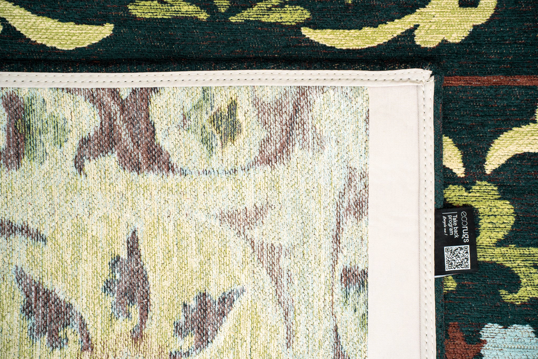 SUZANI BAVARIA rug black with yellow and green