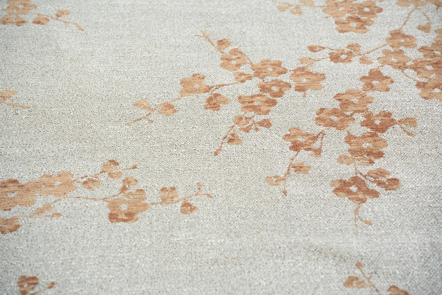 Ovaler Teppich SAKURA orange mit warmem Weiß