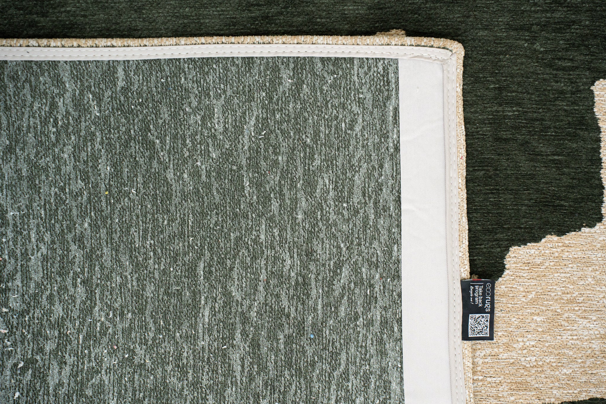 Teppich RIBBON beige mit dunkelgrün