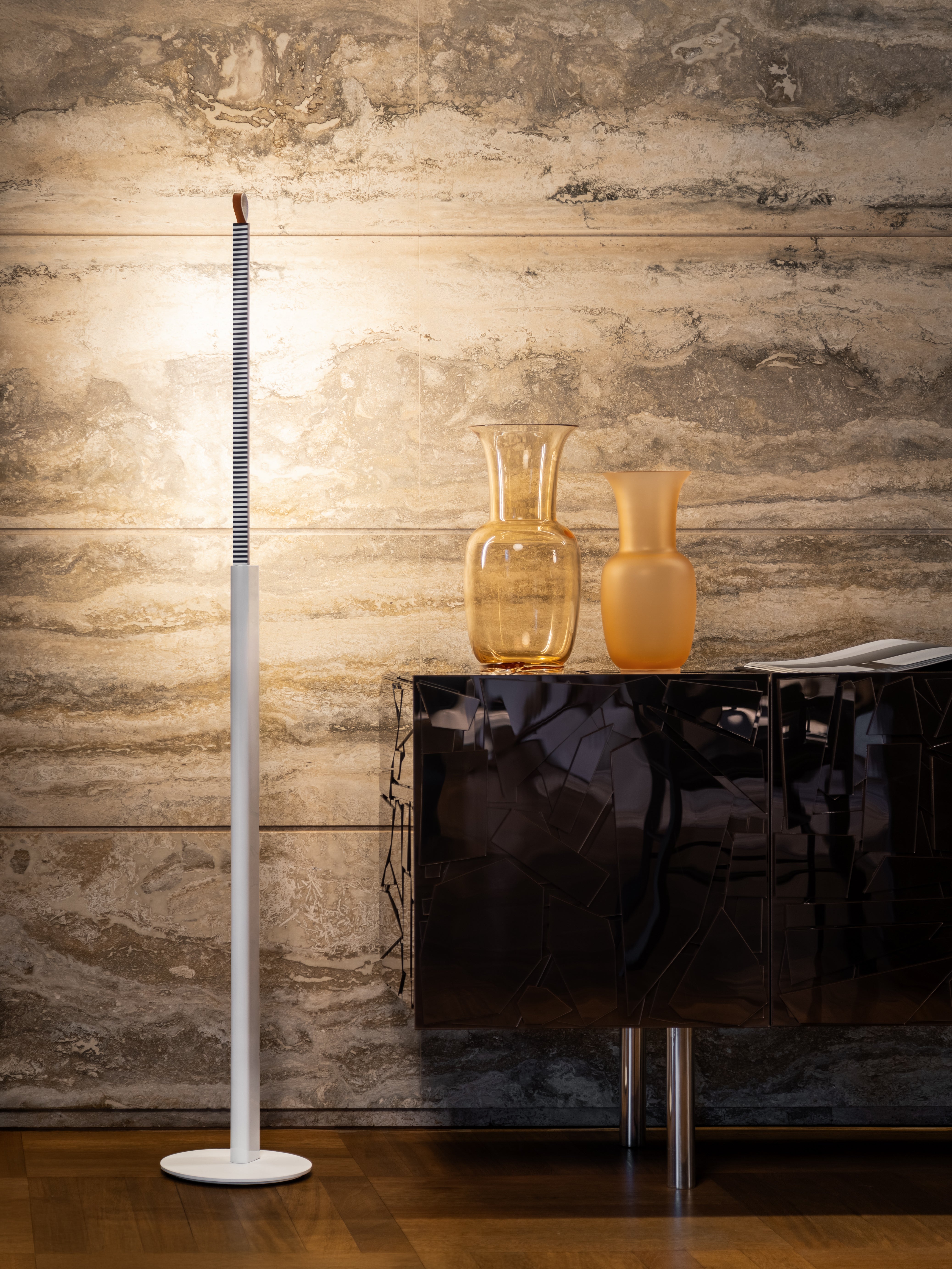 Stehlampe METRICA in glänzendem Weiß