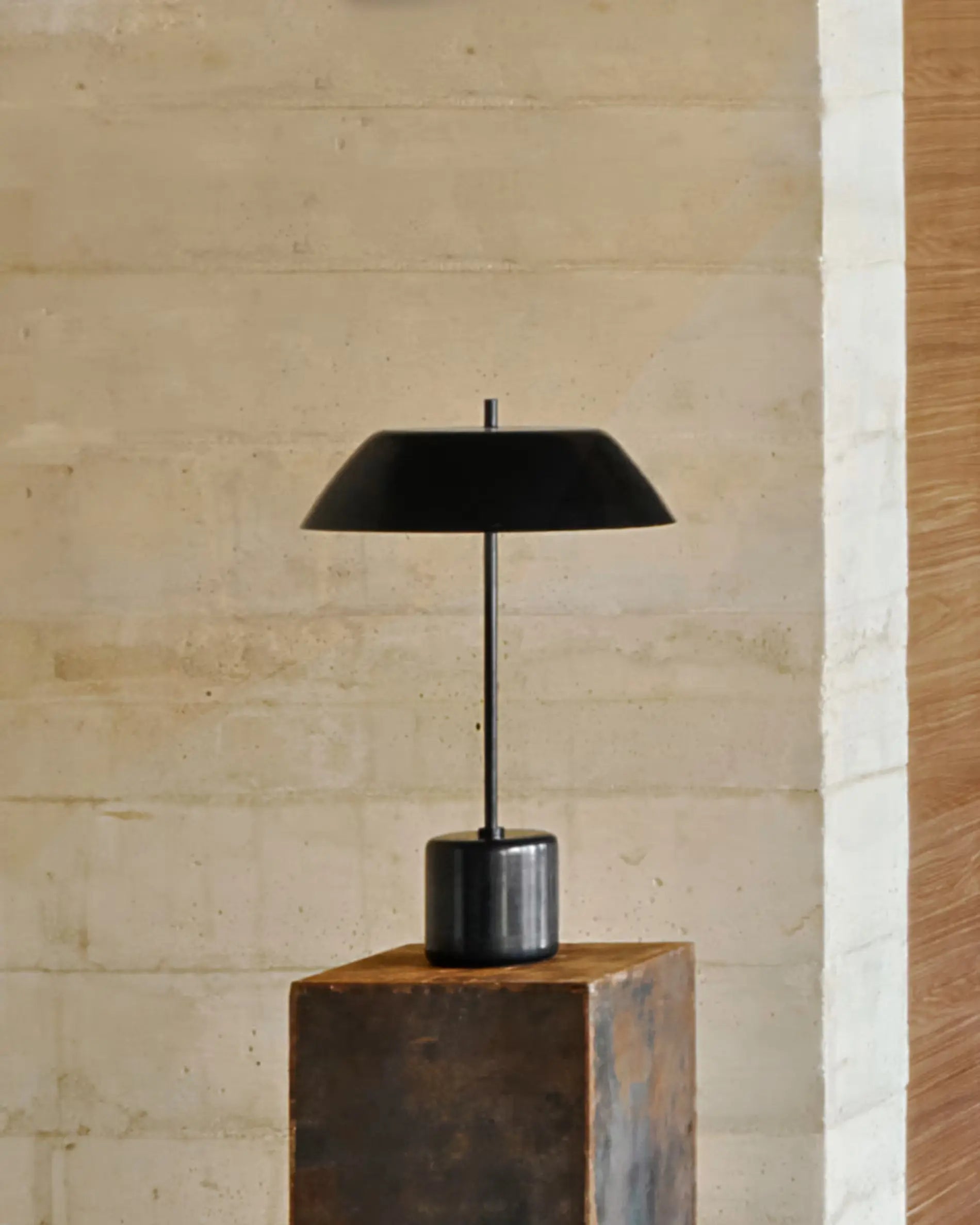 Lampa stołowa SAYRA czarny – Kave Home