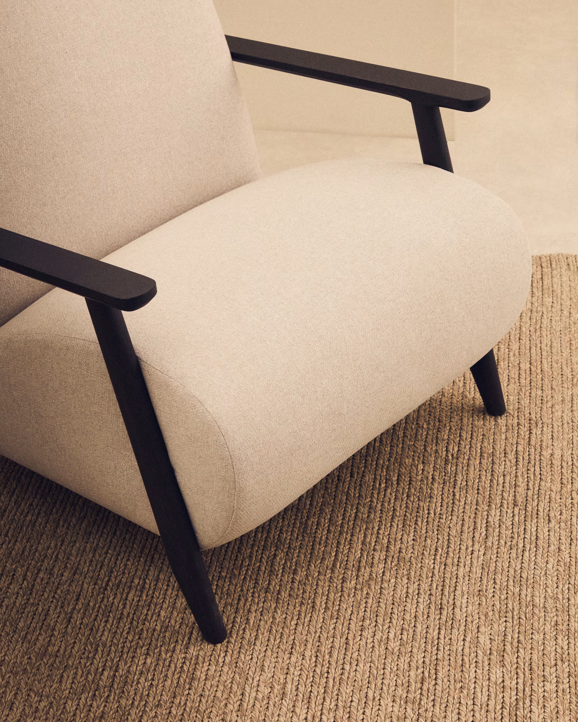 Sessel MEGHAN creme mit schwarzem Gestell