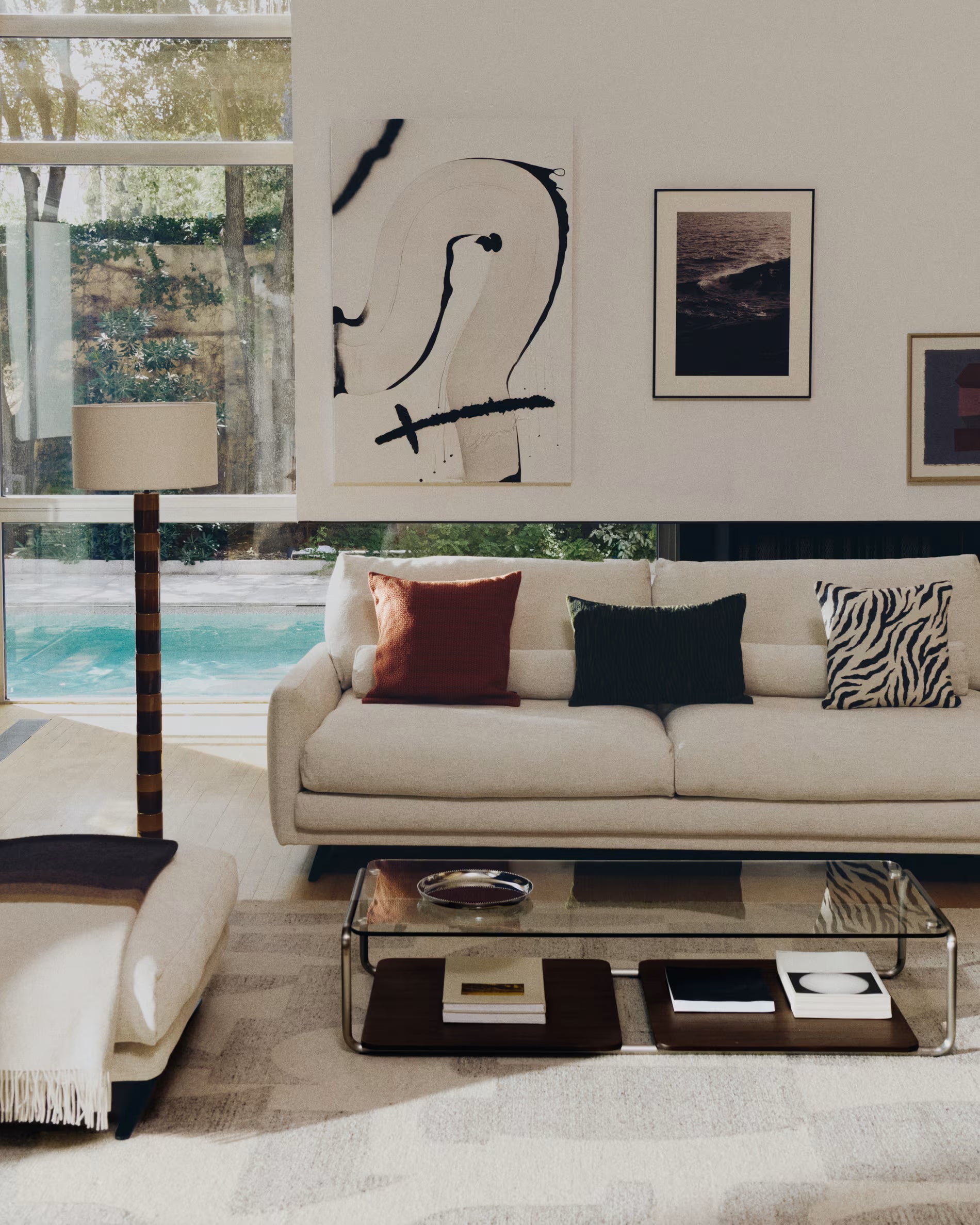 3-seater Sofa VELIRO beige with black base