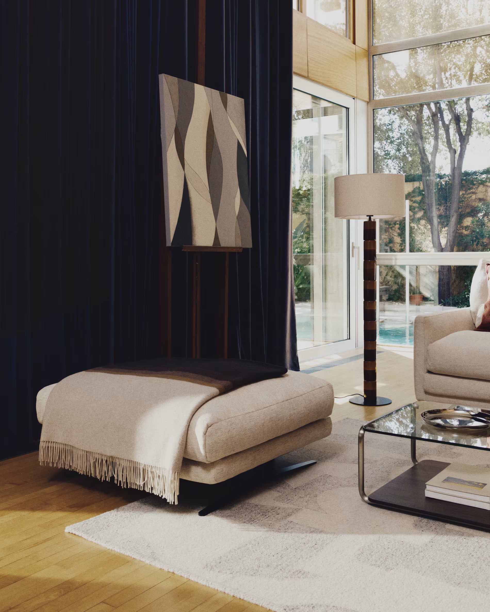 Fußhocker VELIRO beige mit schwarzem Fußteil