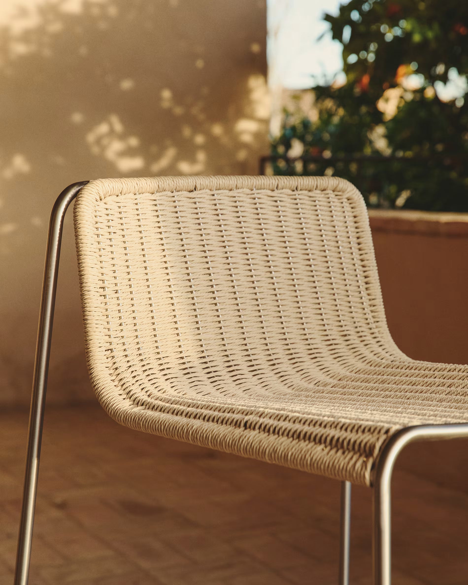 Outdoor stool TAVARI beige with a steel base