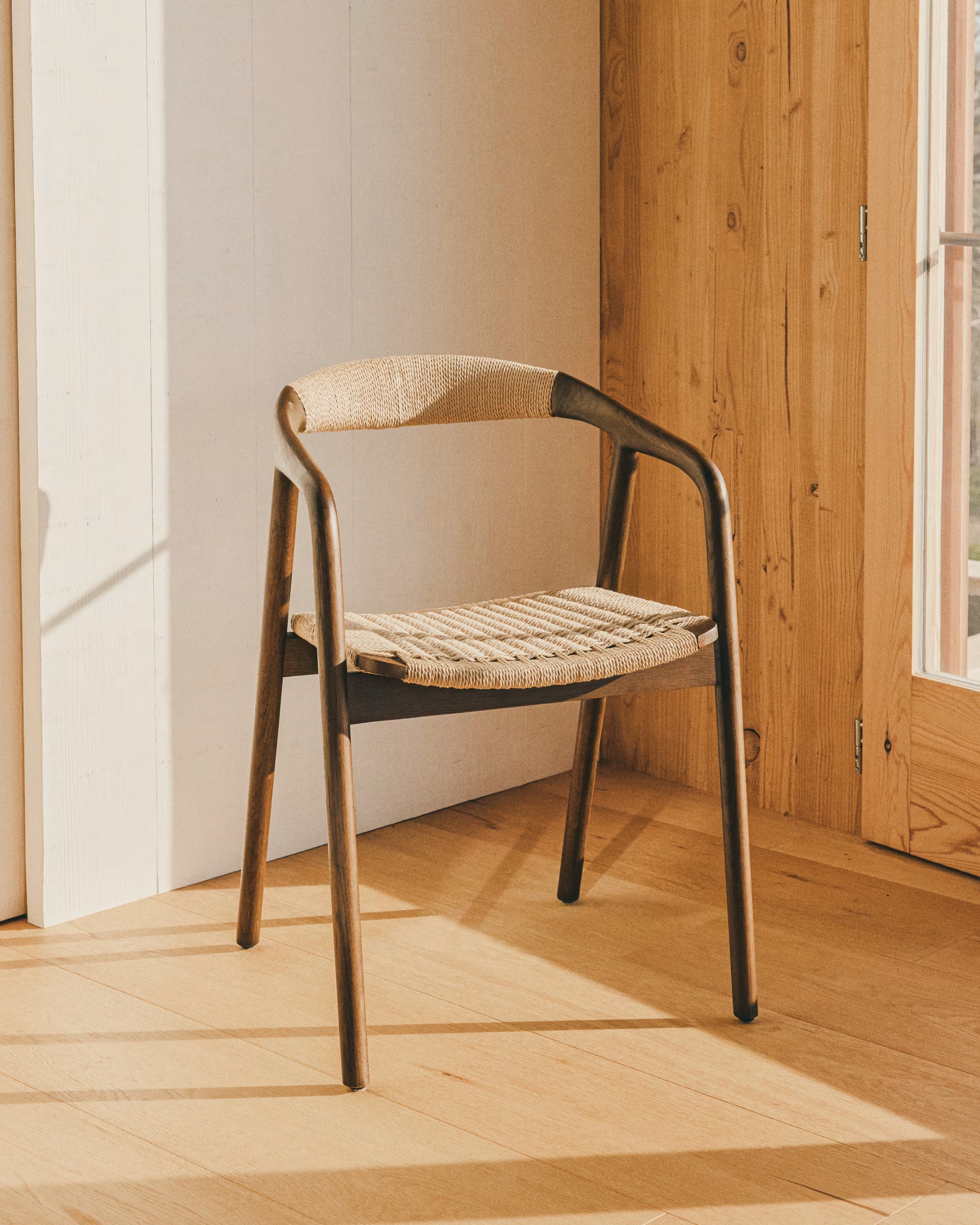 Stuhl DERILE beige mit Holzgestell